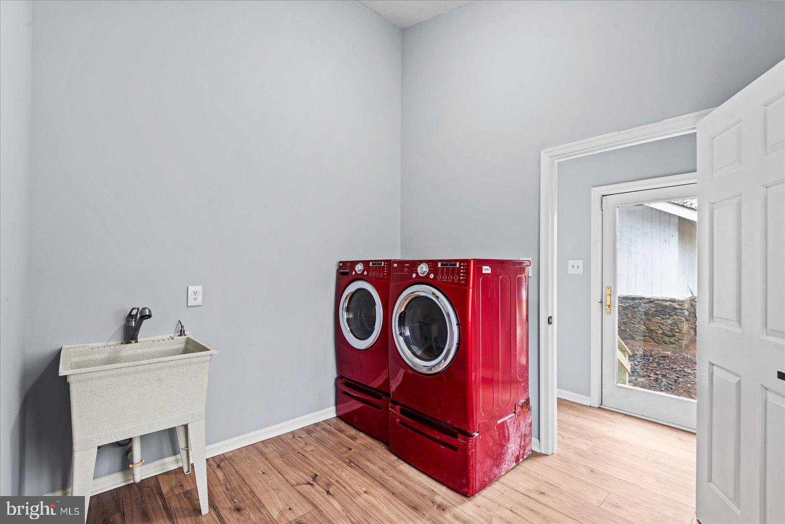 ROCKSHIRE BLUFF - Residential