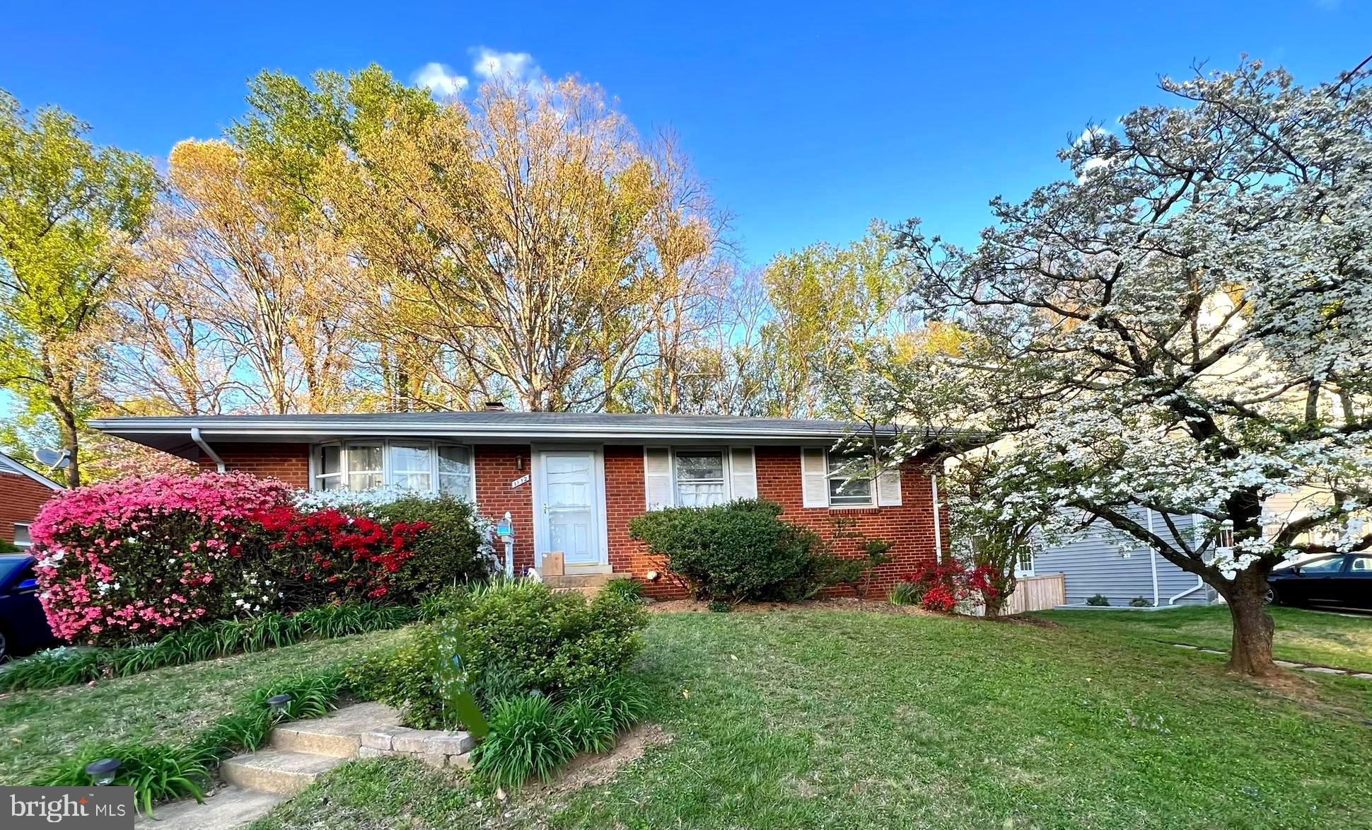 VIENNA WOODS - Residential Lease