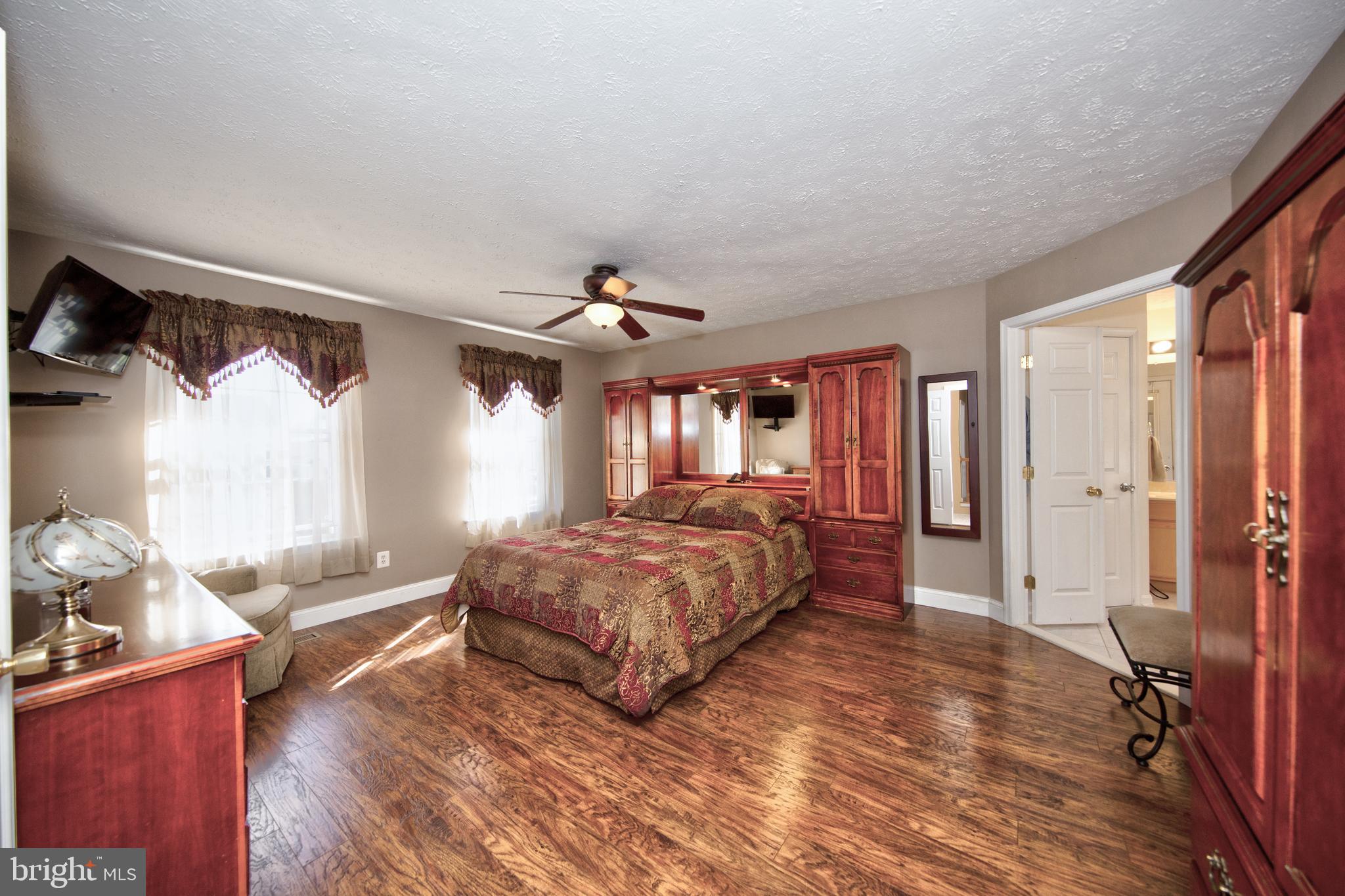 WEST VALLEY OAKS - Residential