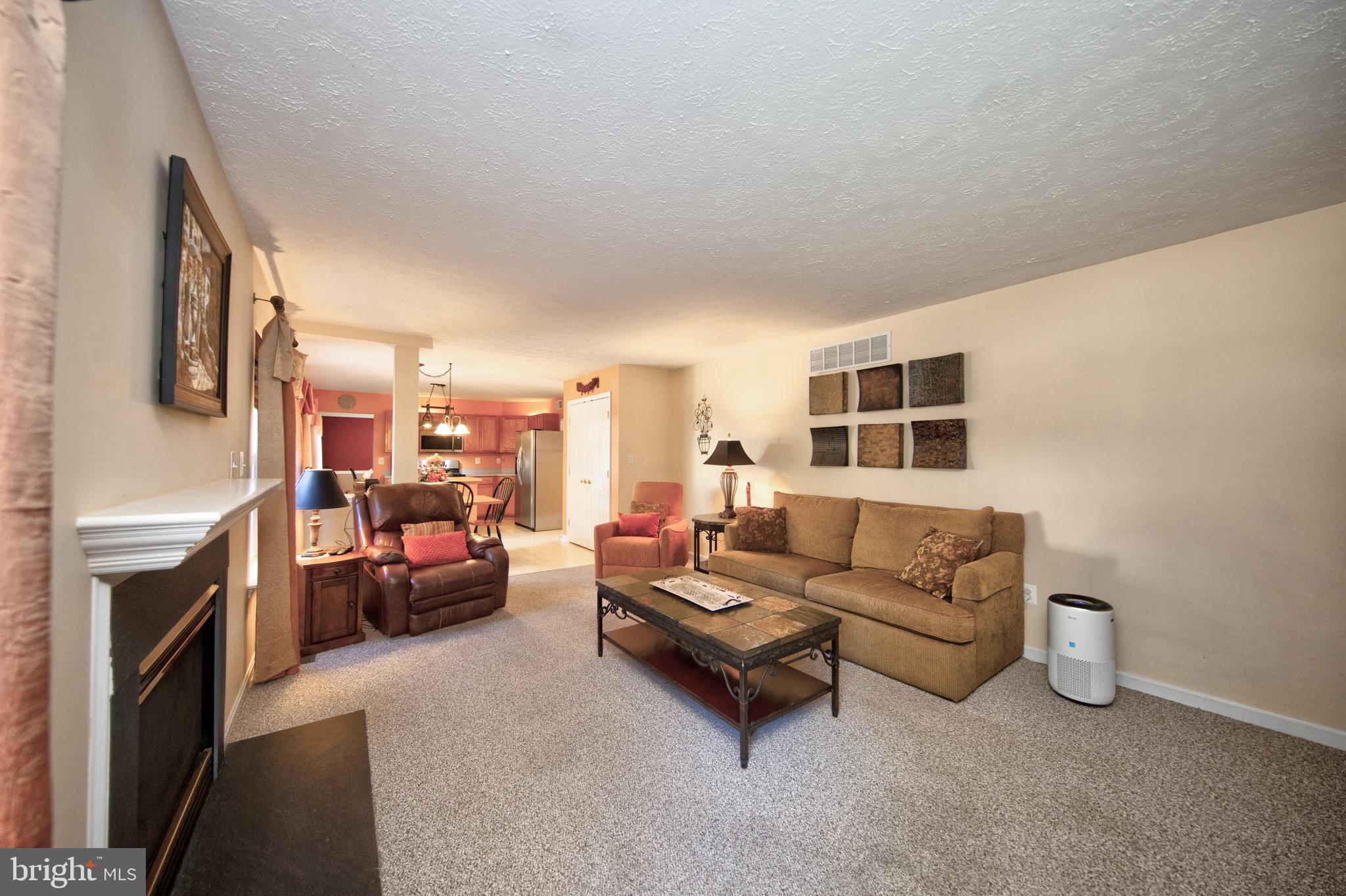 WEST VALLEY OAKS - Residential