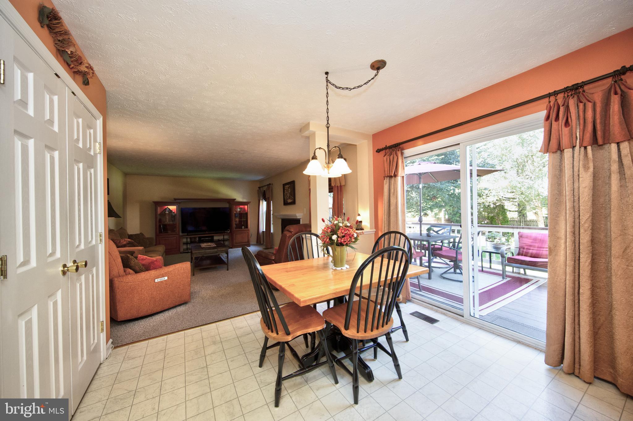 WEST VALLEY OAKS - Residential