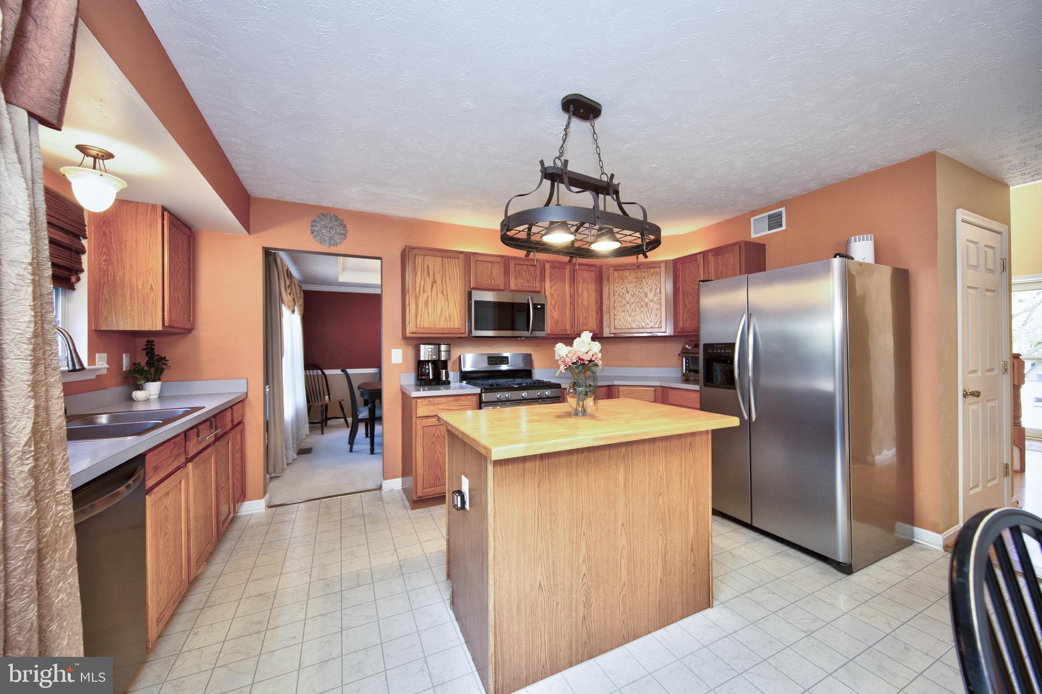 WEST VALLEY OAKS - Residential