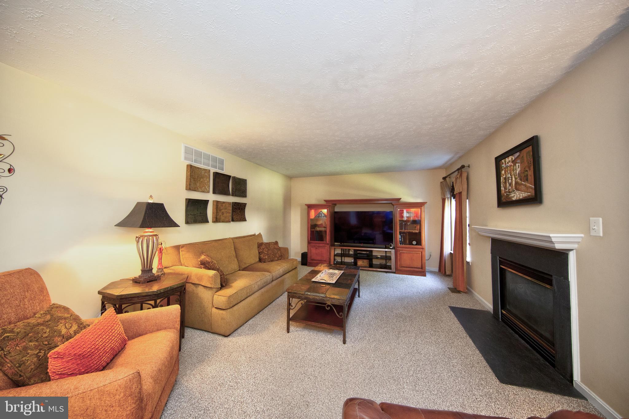 WEST VALLEY OAKS - Residential