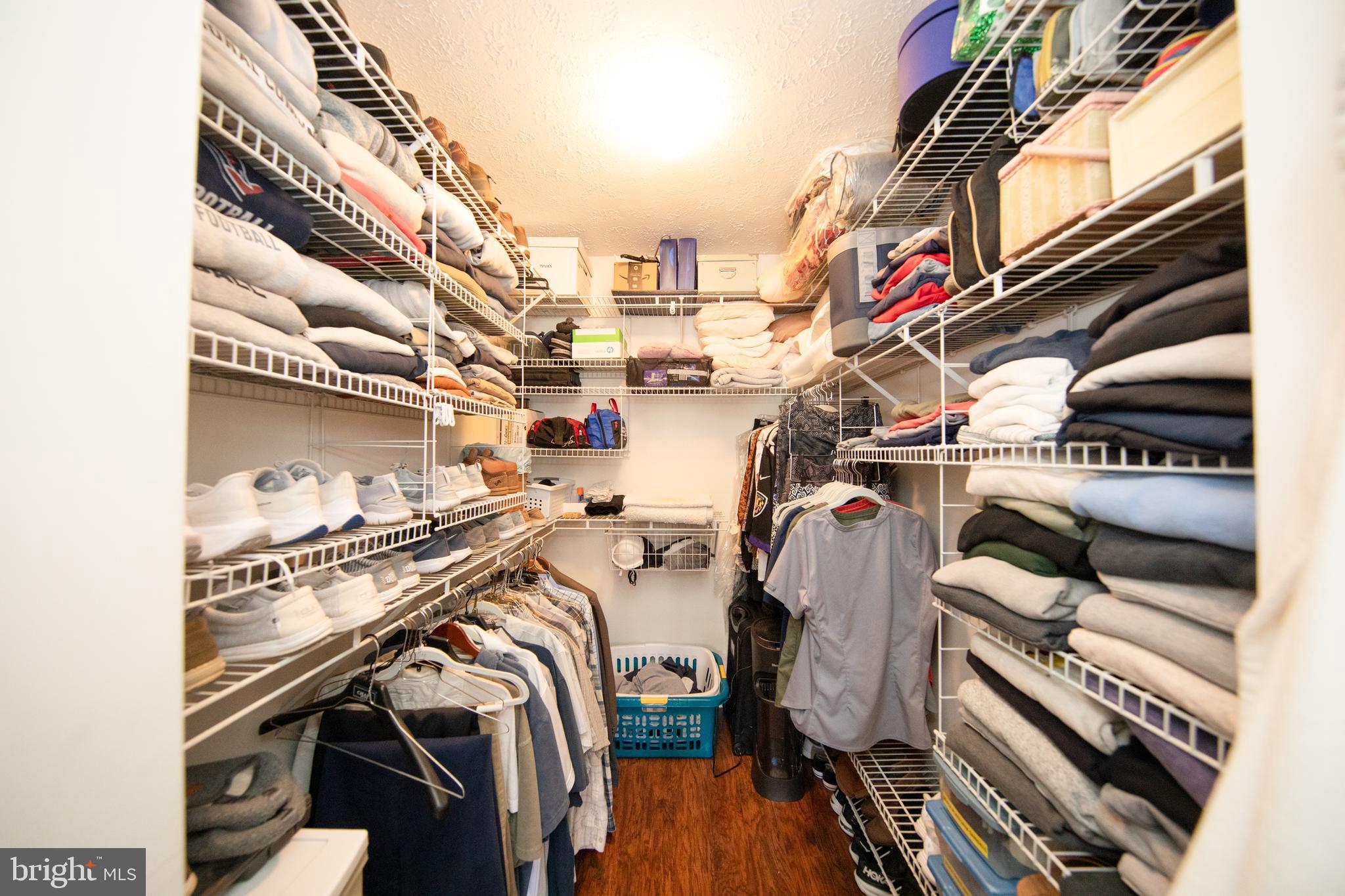 WEST VALLEY OAKS - Residential