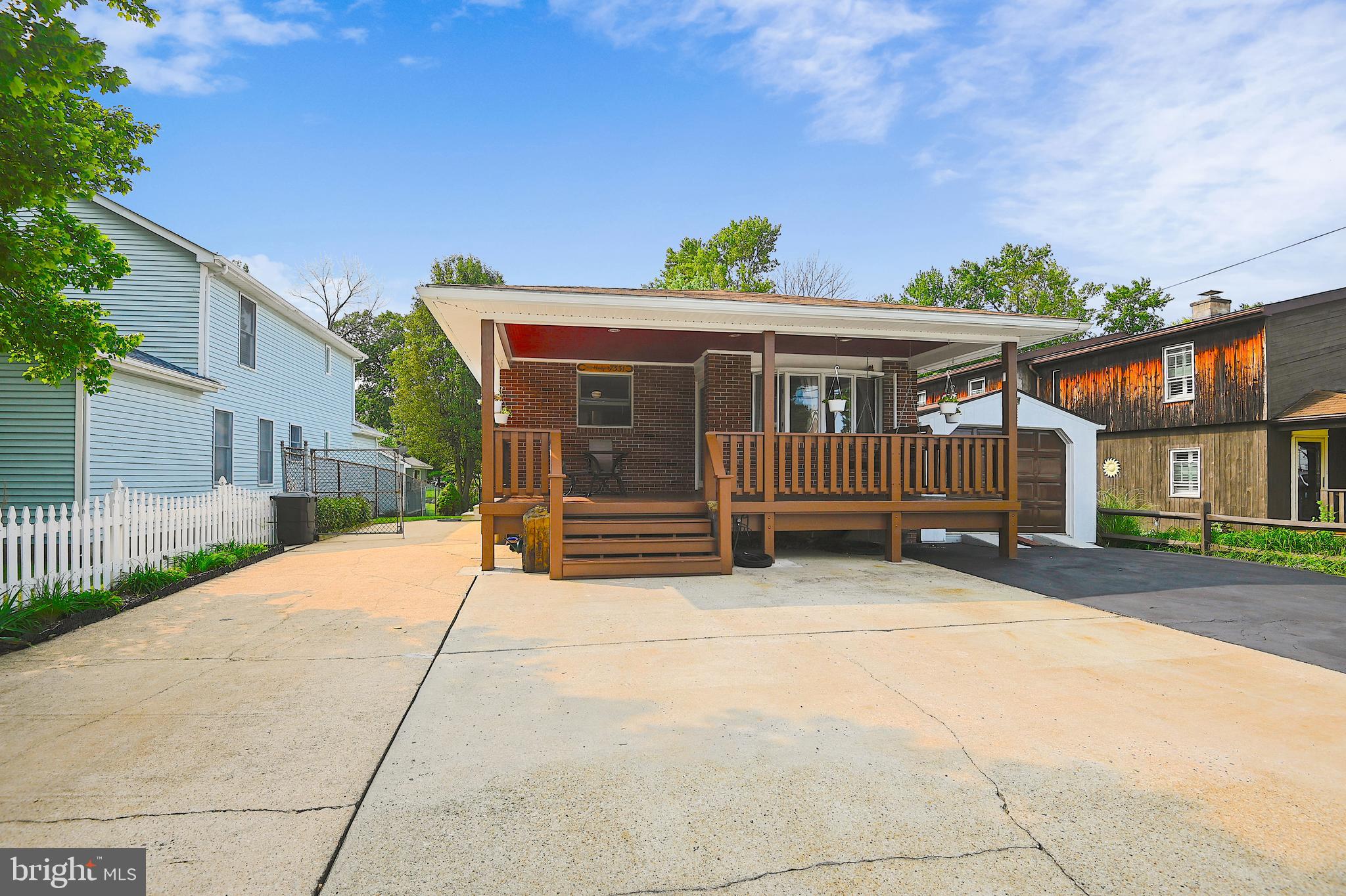 OLIVER BEACH - Residential