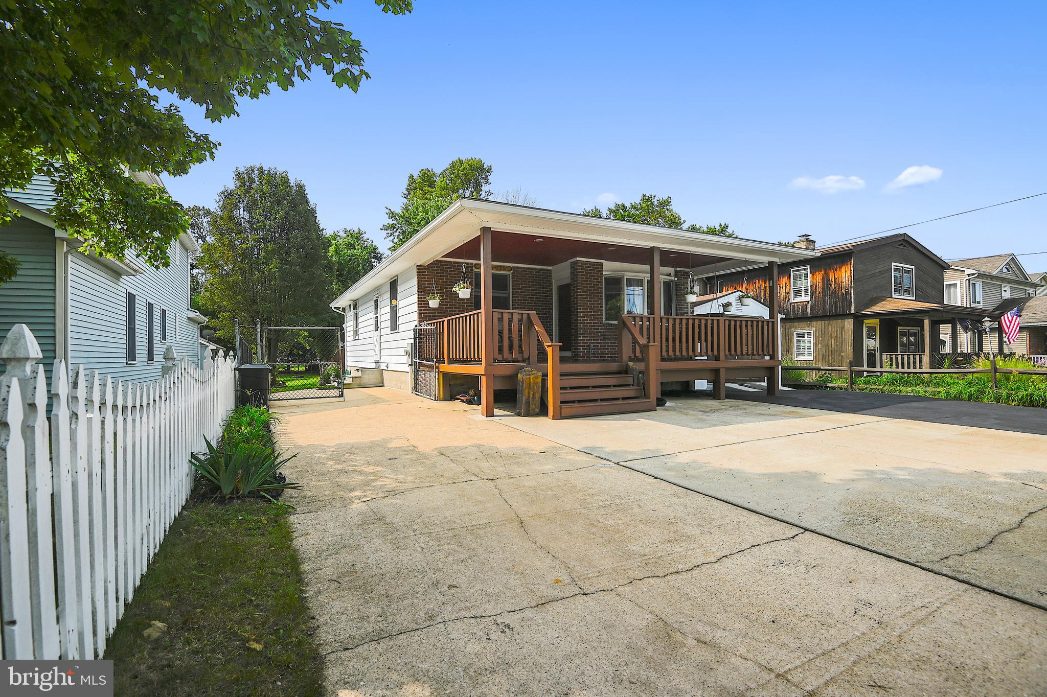 OLIVER BEACH - Residential