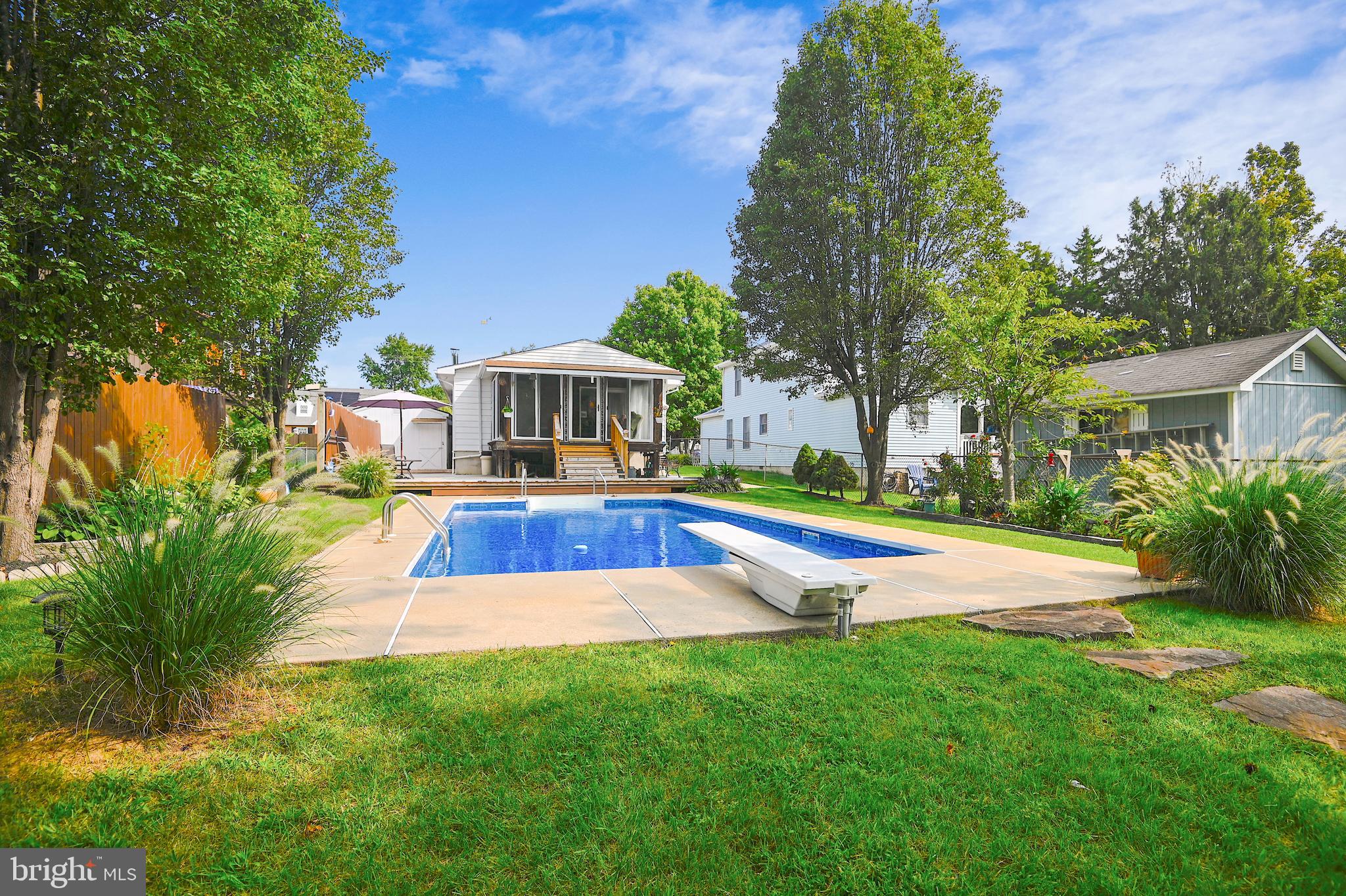 OLIVER BEACH - Residential