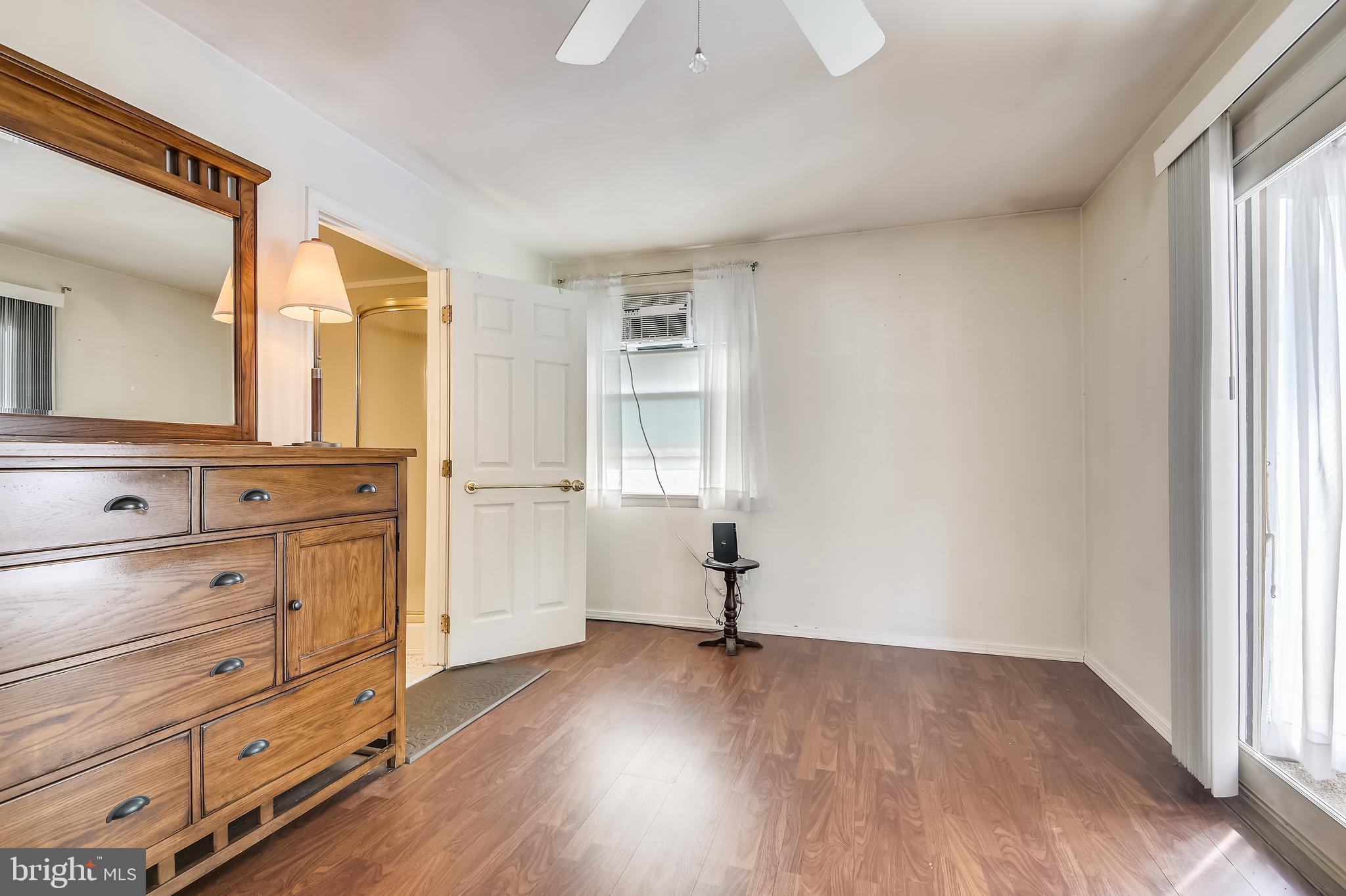 OLIVER BEACH - Residential