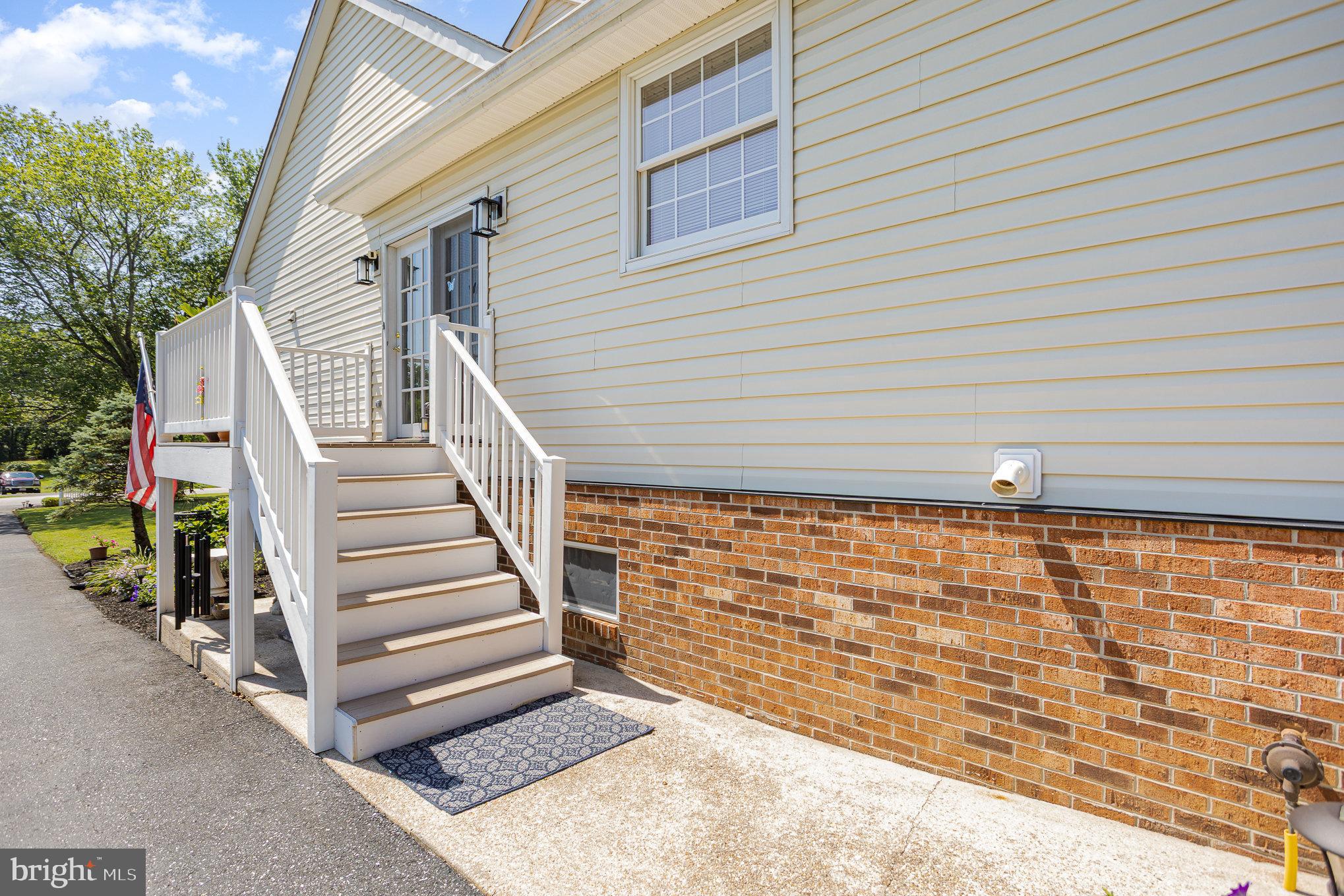 DARRYL GARDENS - Residential