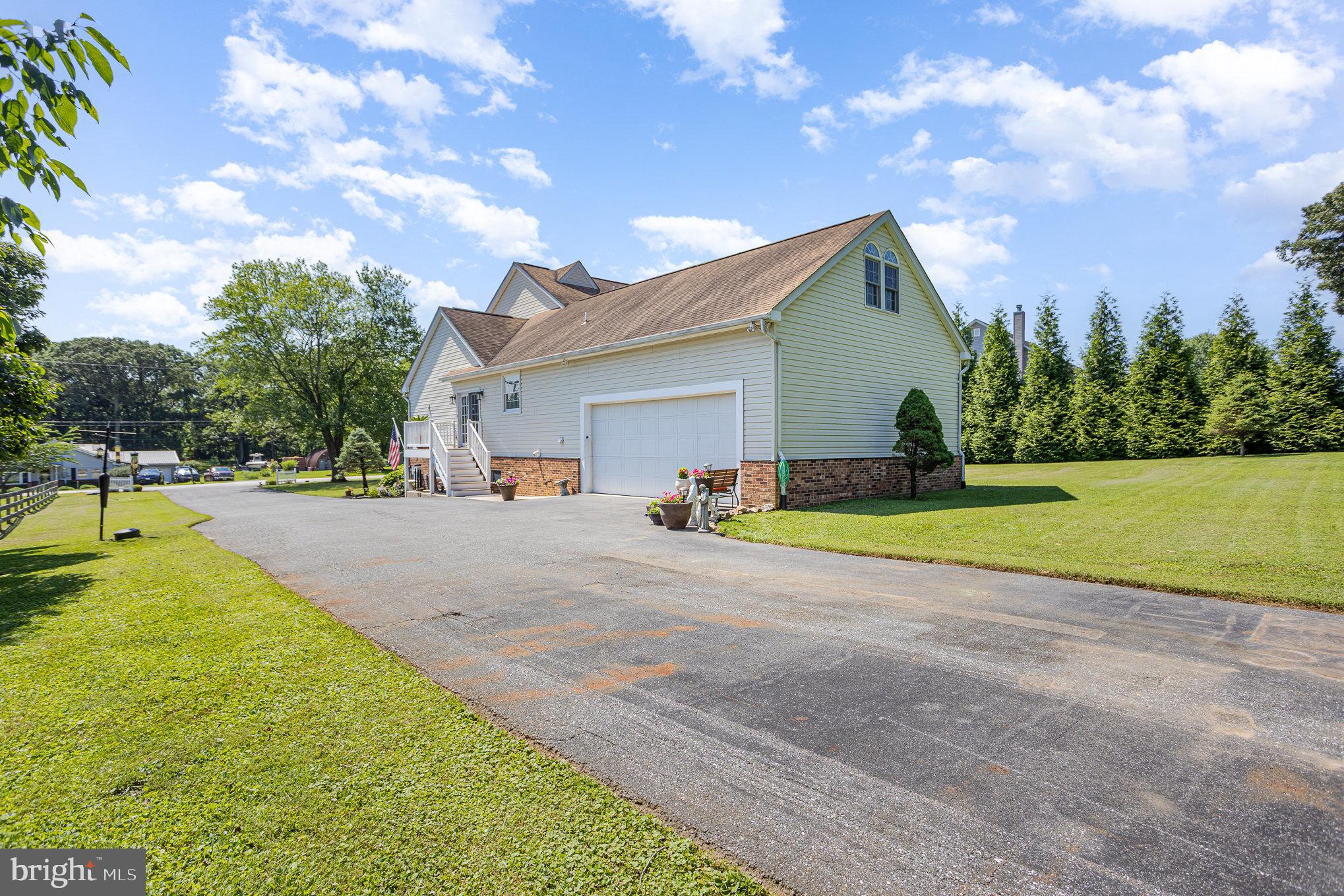 DARRYL GARDENS - Residential