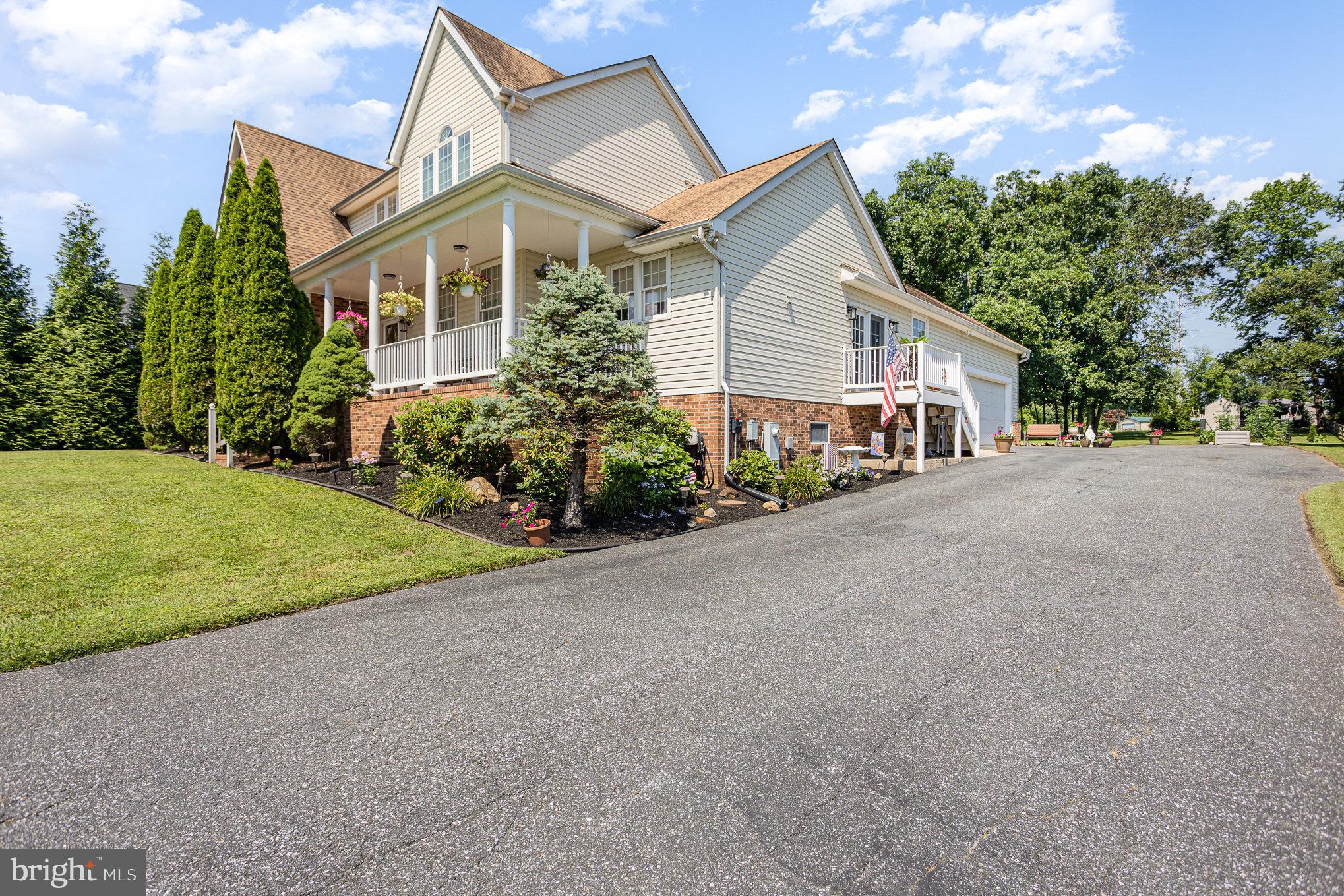 DARRYL GARDENS - Residential