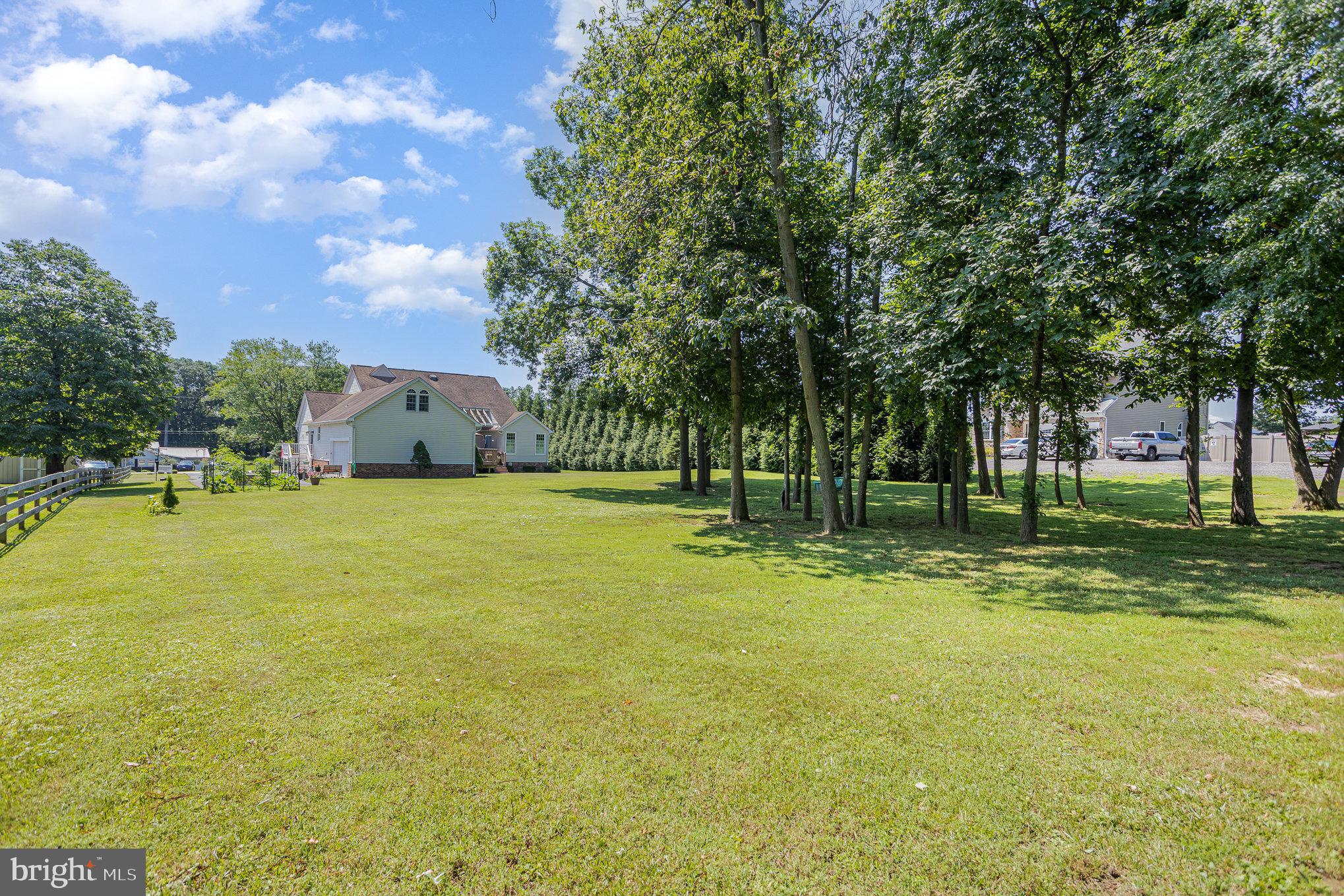 DARRYL GARDENS - Residential