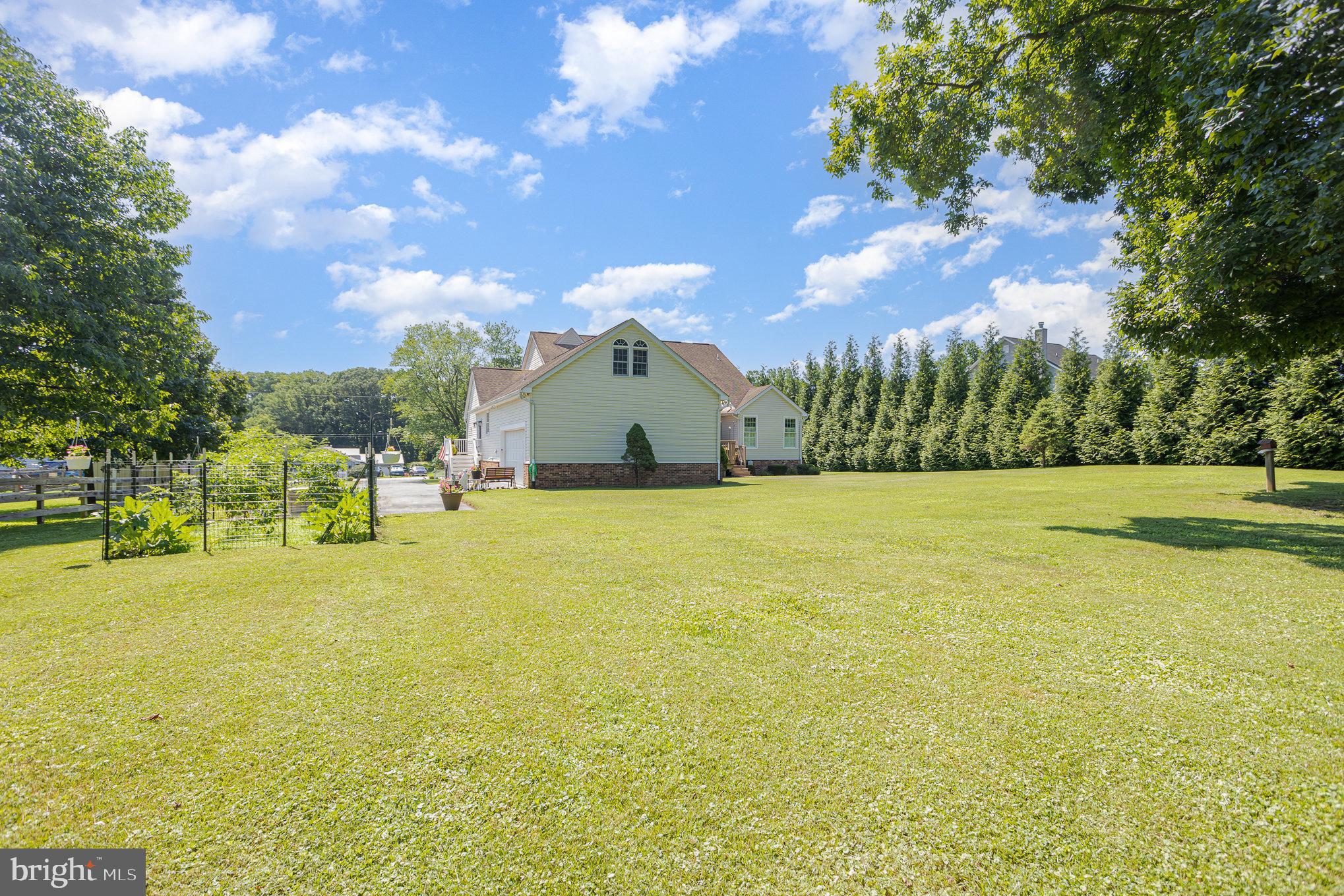 DARRYL GARDENS - Residential