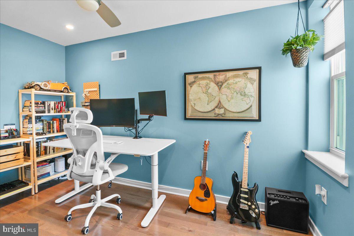 PHILADELPHIA (SOUTH) - Residential