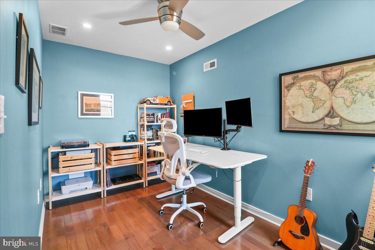 PHILADELPHIA (SOUTH) - Residential