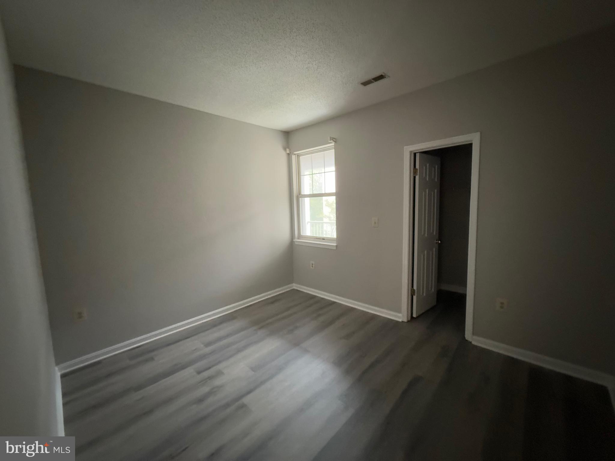 BRISTOL PARK - Residential Lease