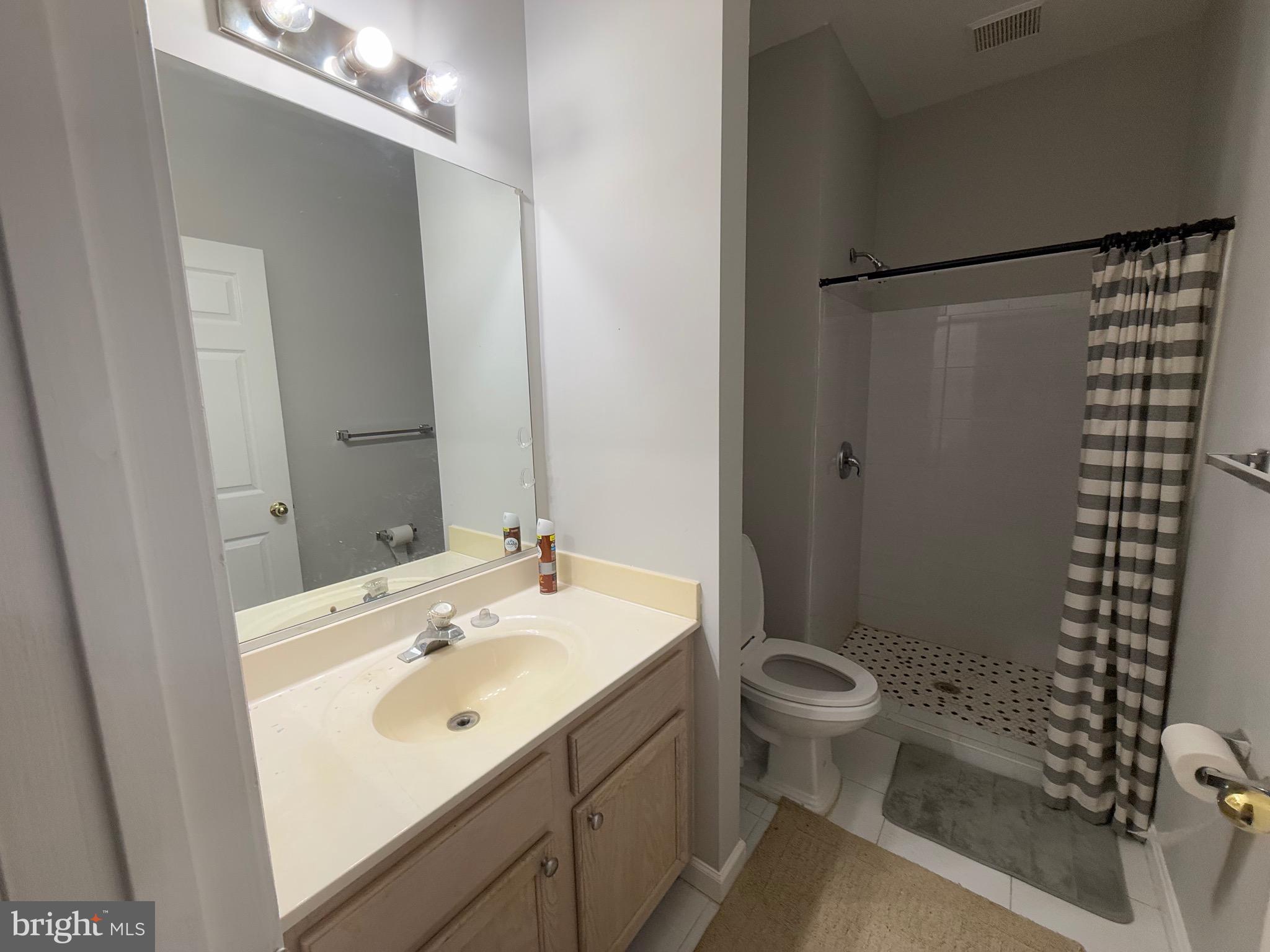 BRISTOL PARK - Residential Lease