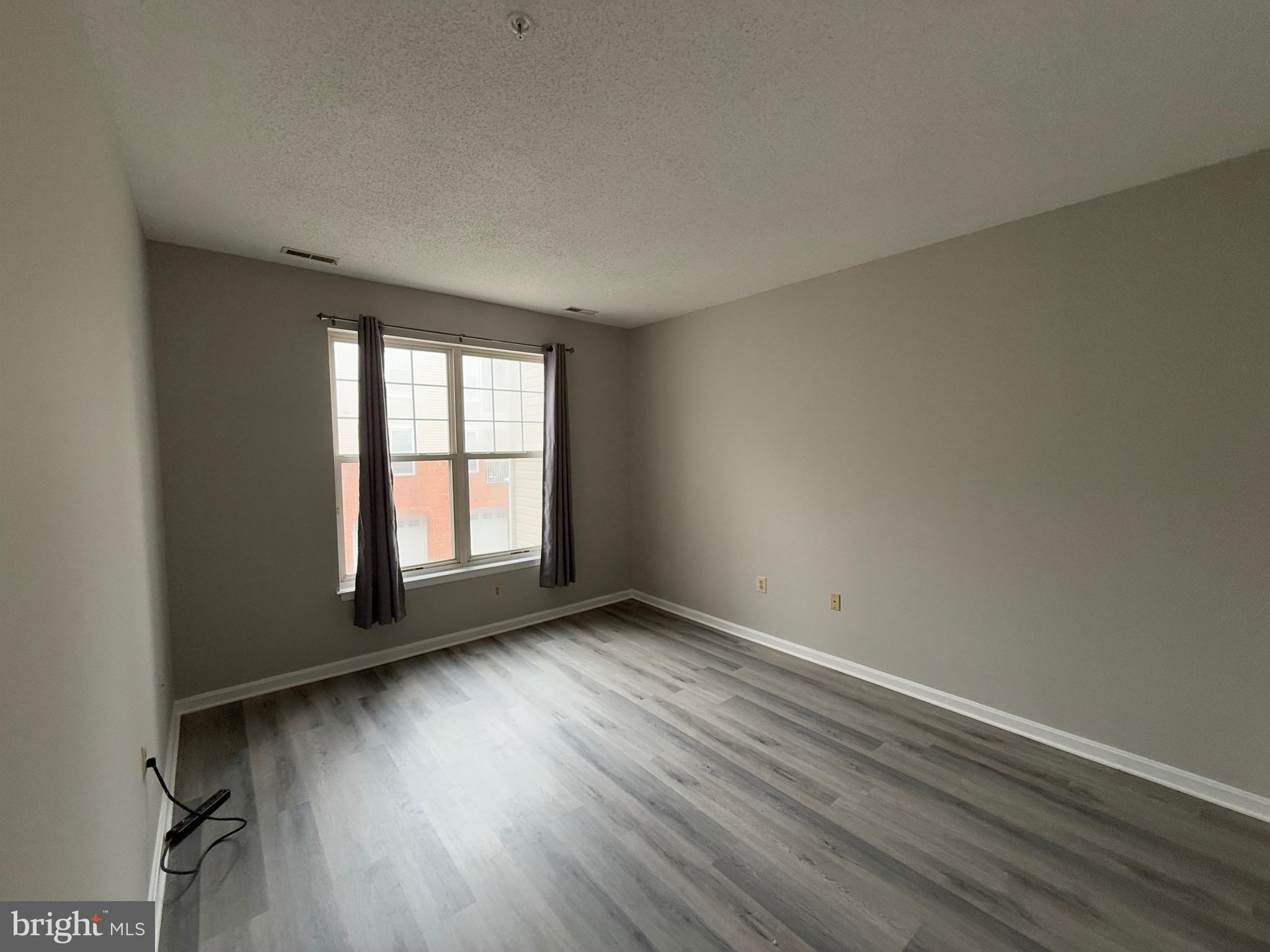 BRISTOL PARK - Residential Lease