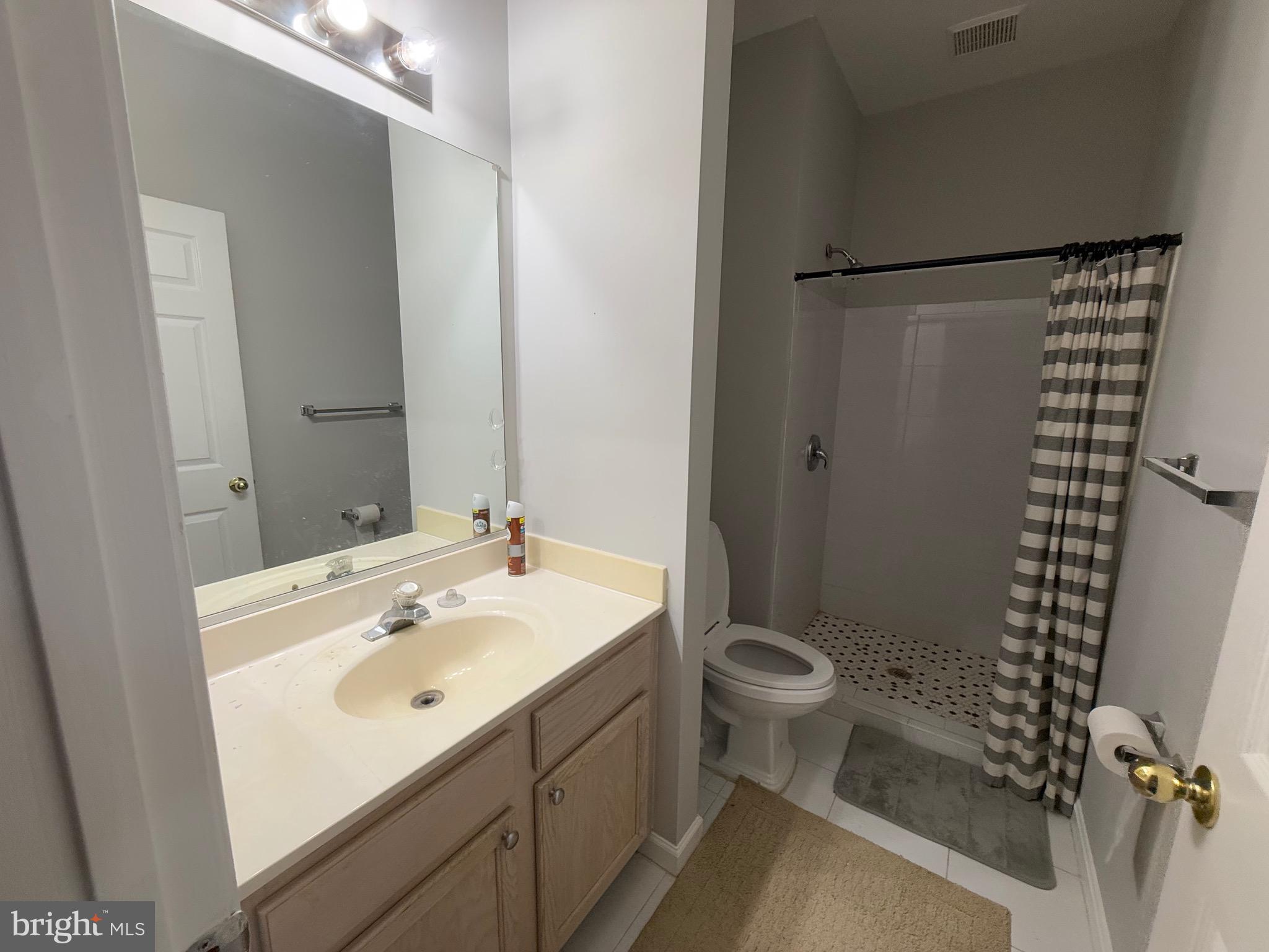 BRISTOL PARK - Residential Lease