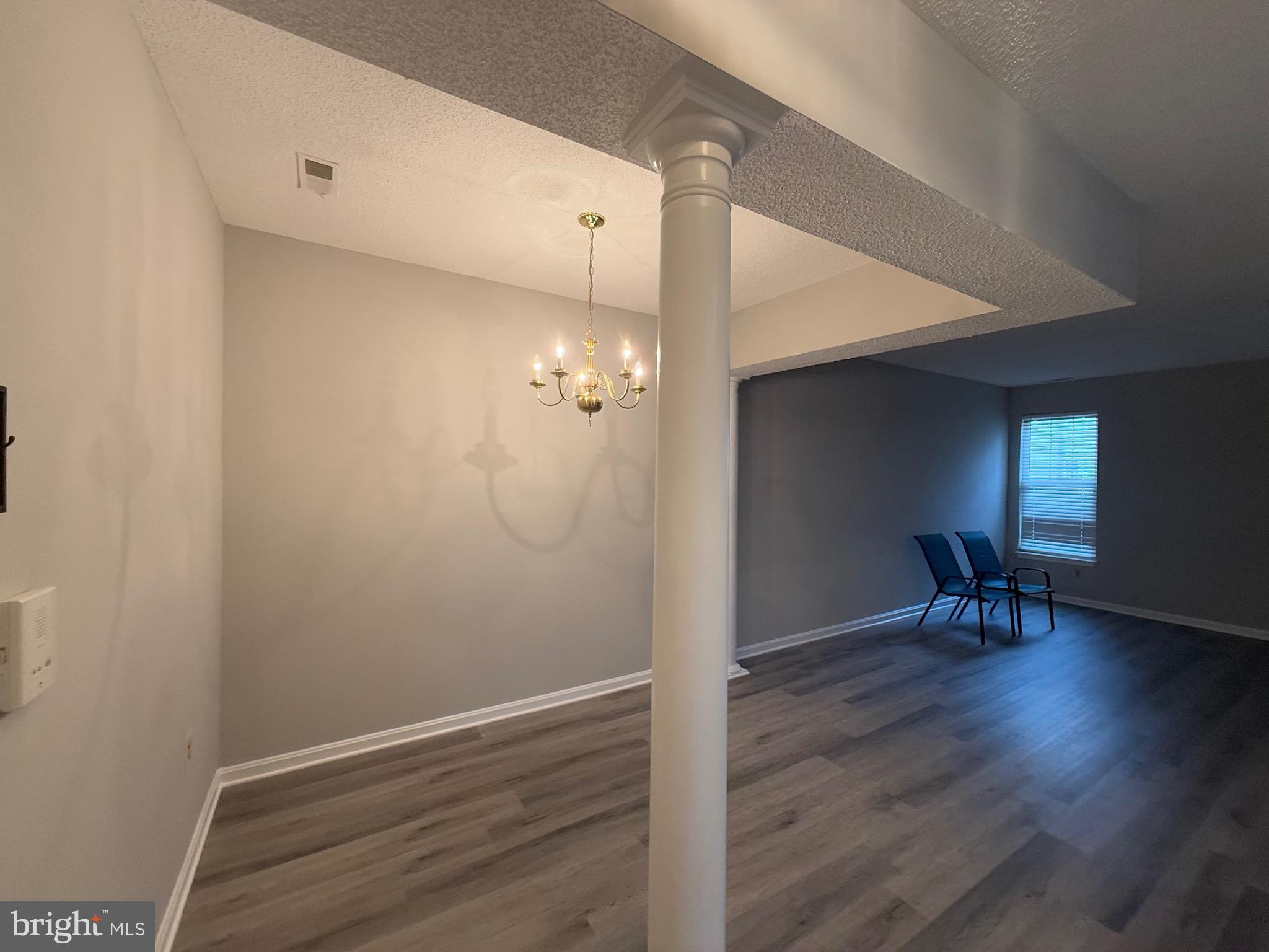 BRISTOL PARK - Residential Lease