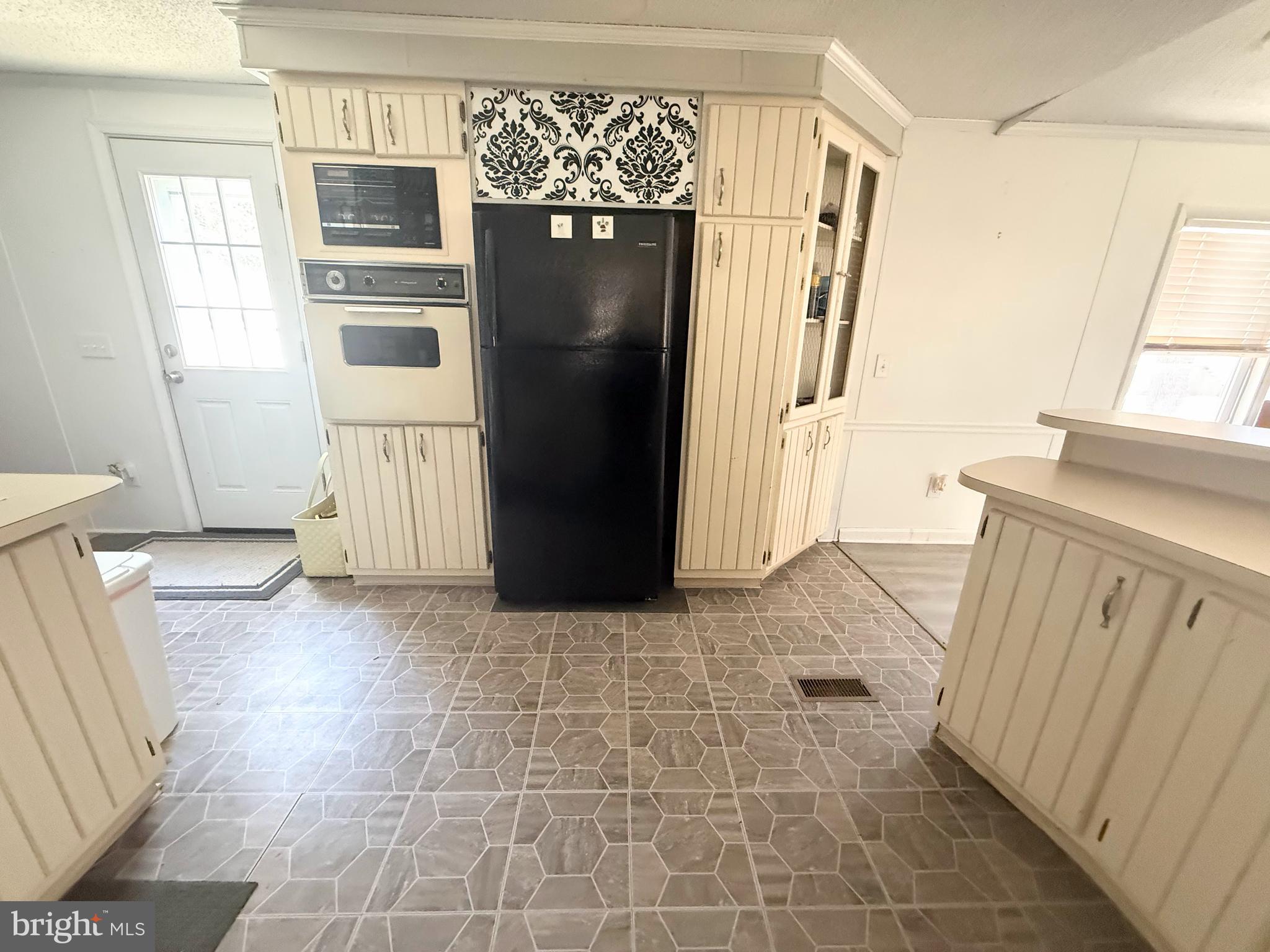 POTNETS CREEKSIDE - Residential