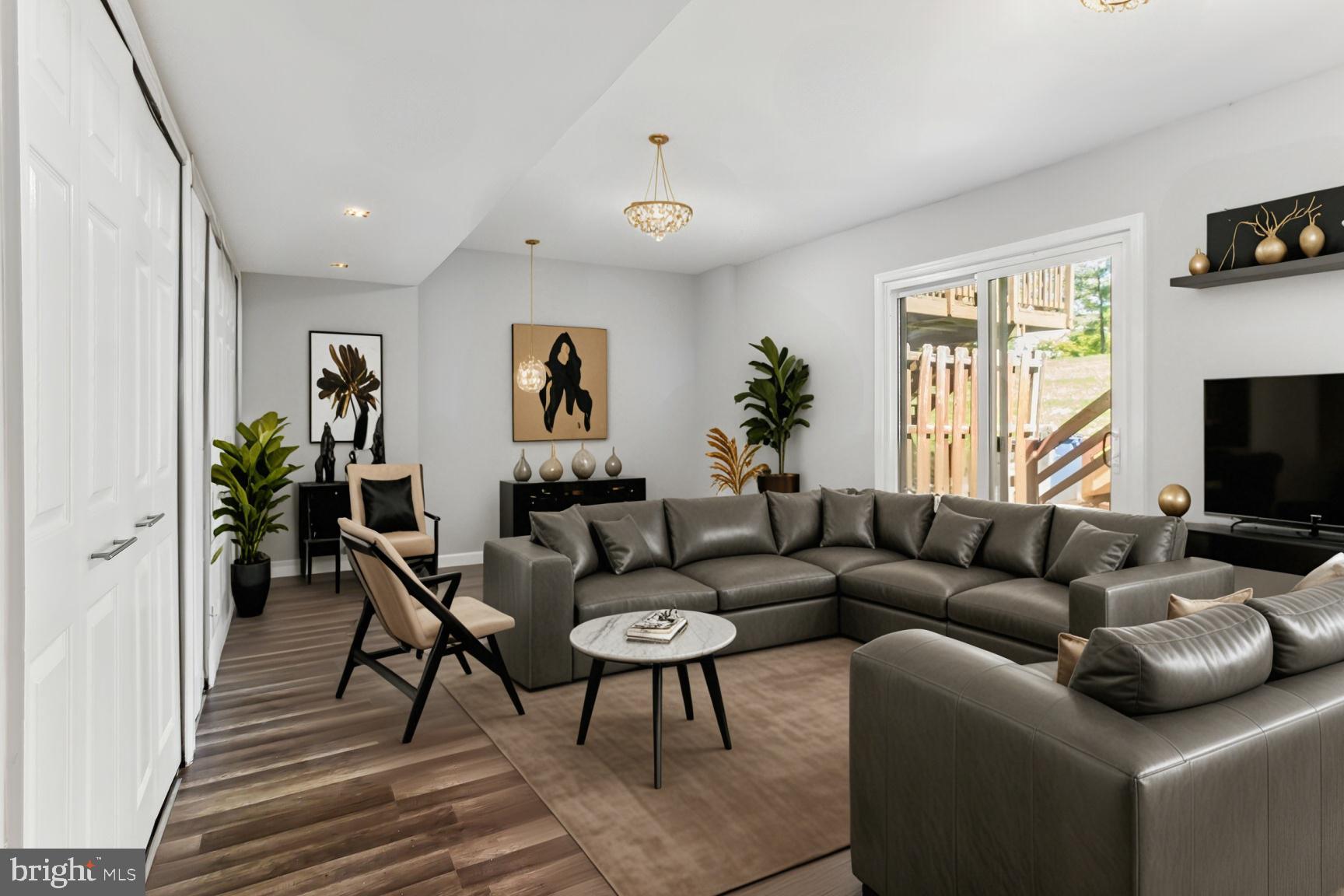 WOODLAND VILLAGE - Residential