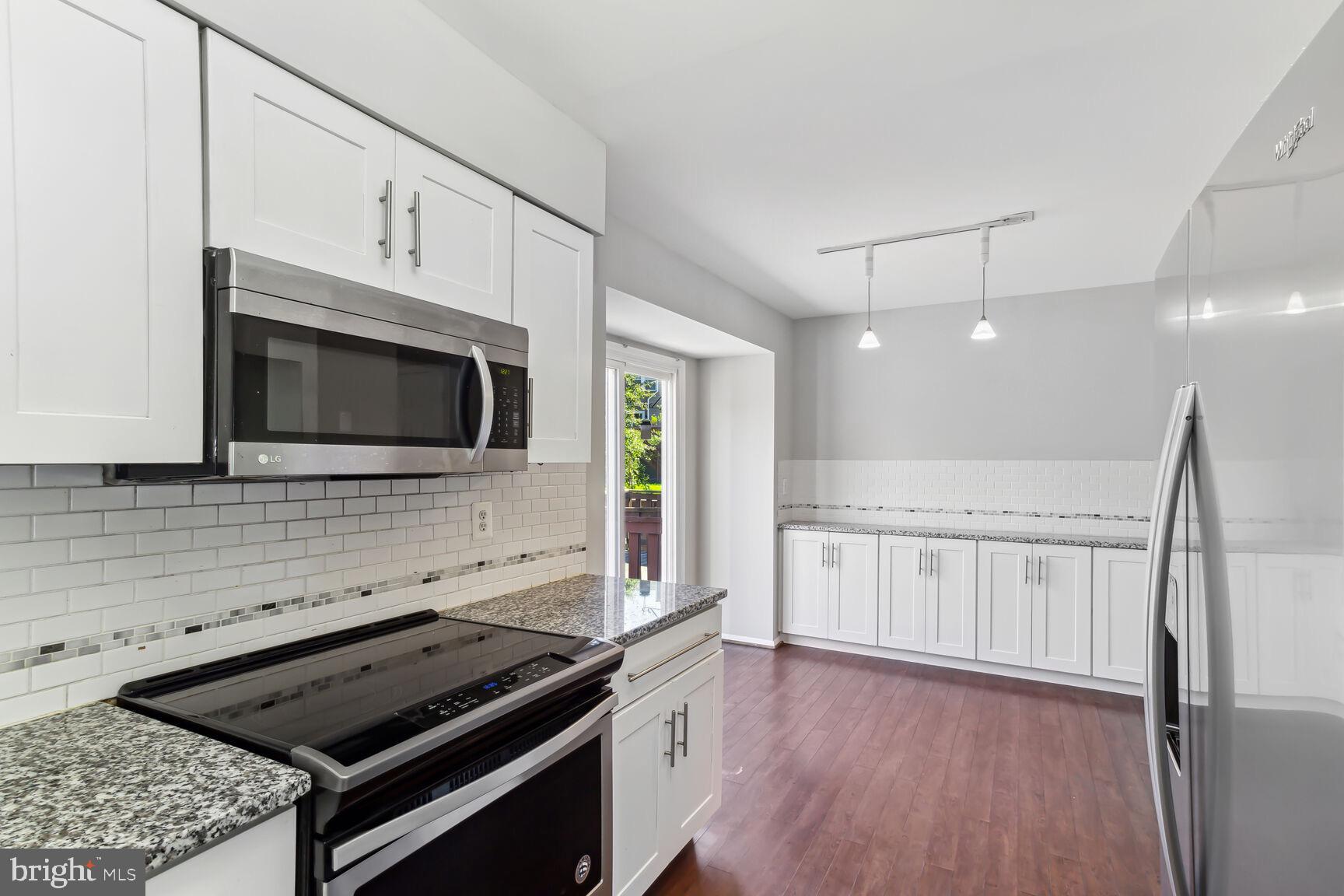 WOODLAND VILLAGE - Residential