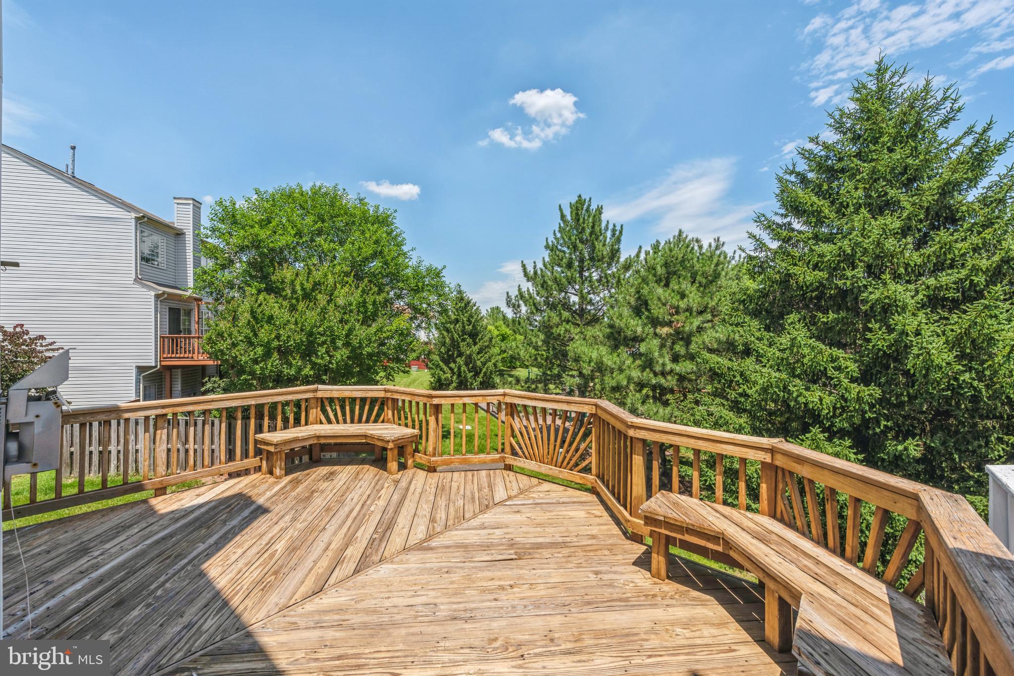 ASHBURN FARM - Residential Lease