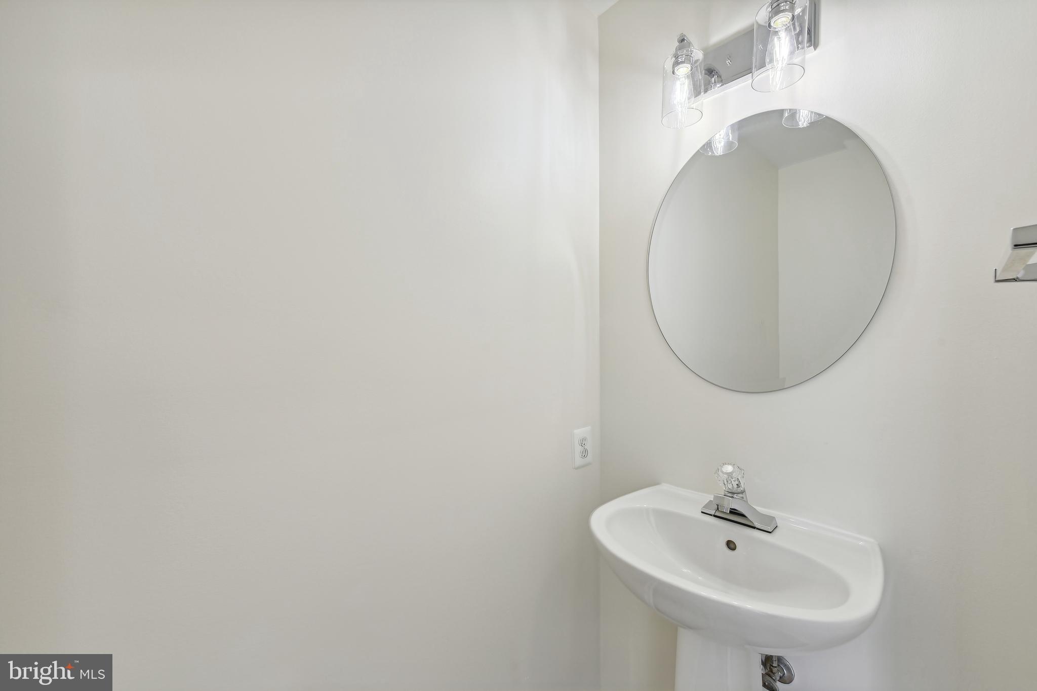 ASHBURN FARM - Residential Lease