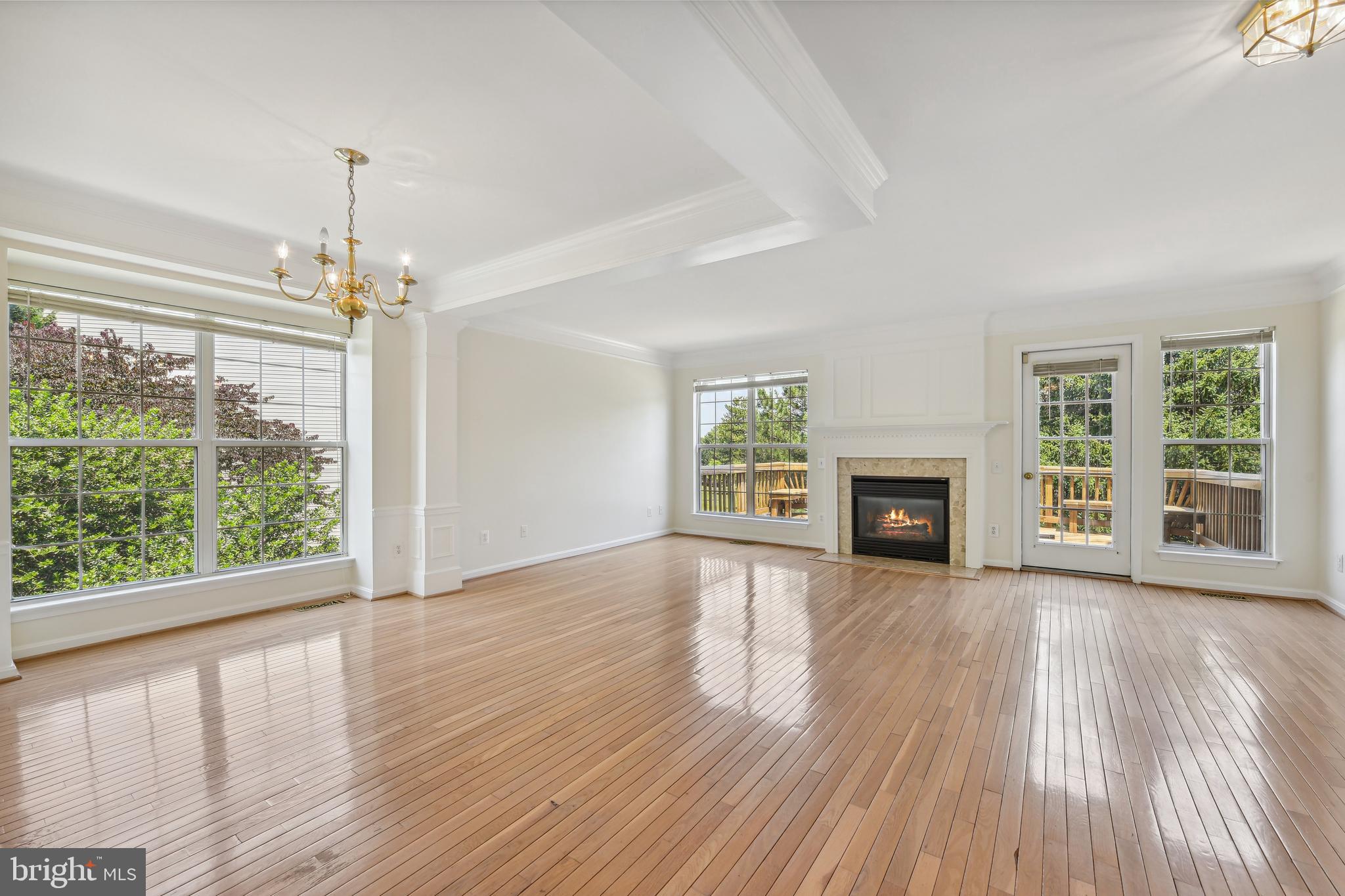 ASHBURN FARM - Residential Lease