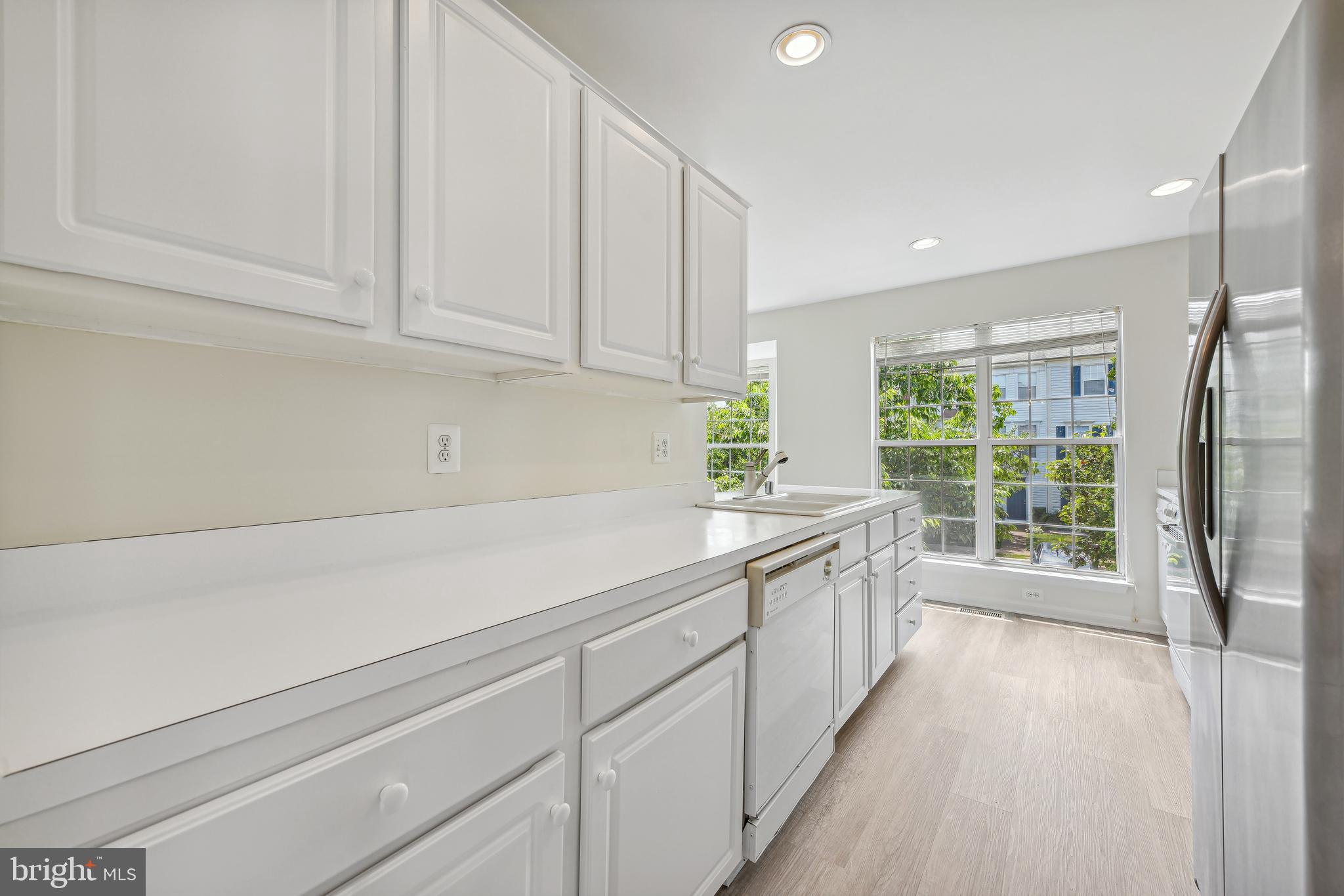 ASHBURN FARM - Residential Lease