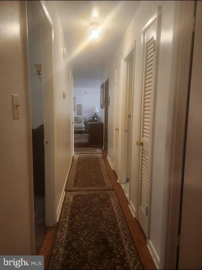 LYNNALAN ACRES - Residential