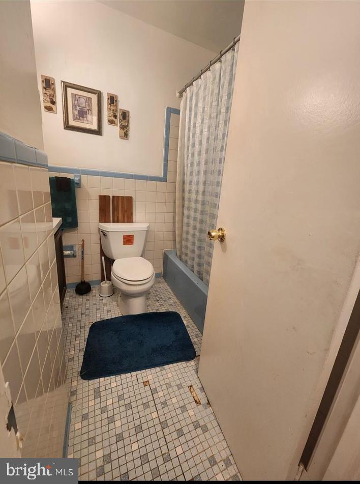 LYNNALAN ACRES - Residential