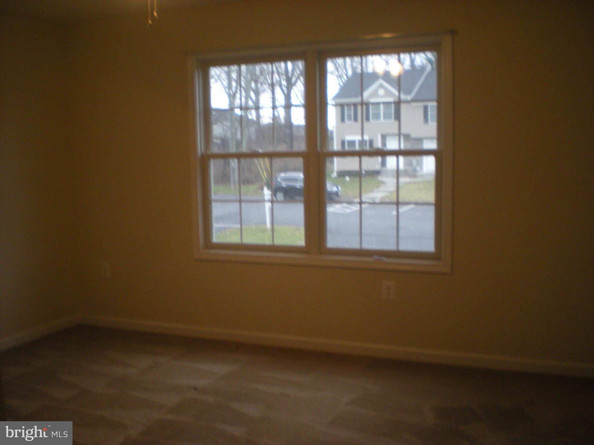 BARNETT AVENUE TOWNHOMES - Residential Lease