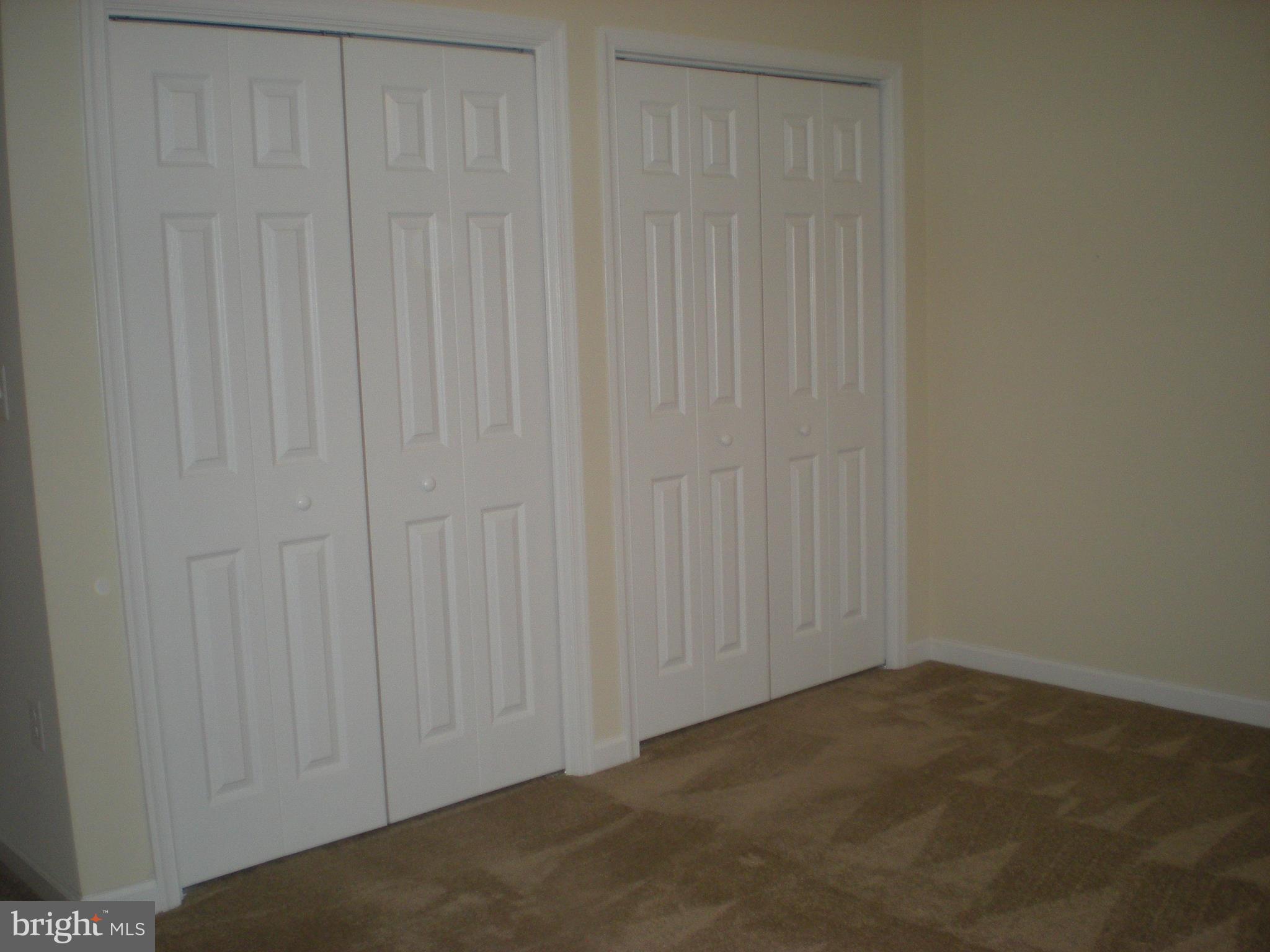 BARNETT AVENUE TOWNHOMES - Residential Lease