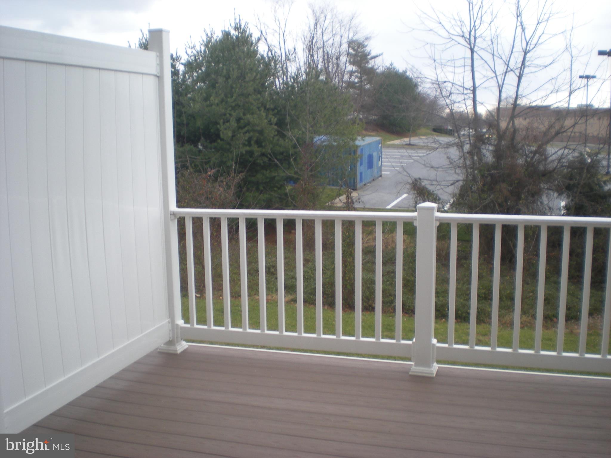 BARNETT AVENUE TOWNHOMES - Residential Lease