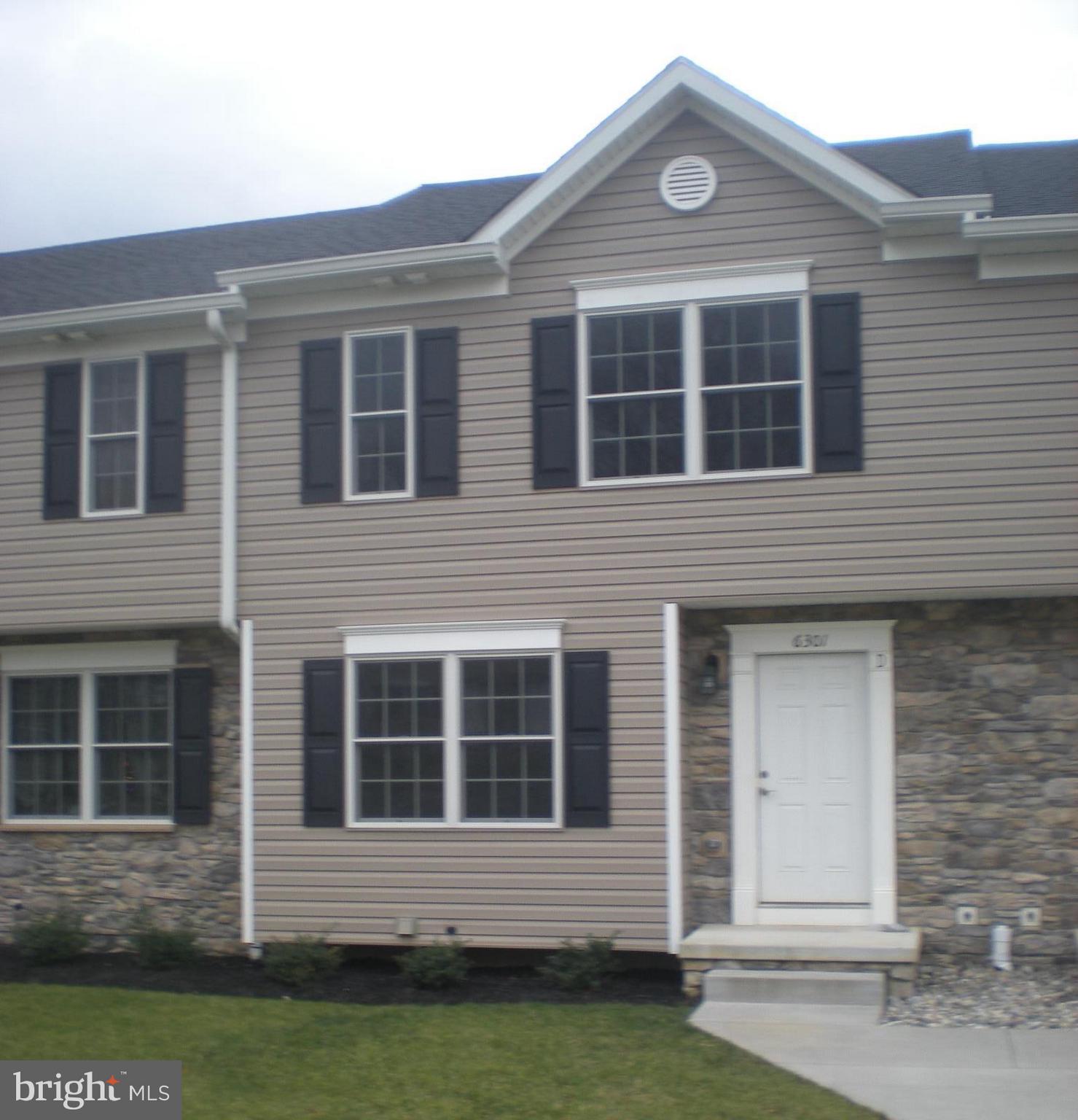 BARNETT AVENUE TOWNHOMES - Residential Lease