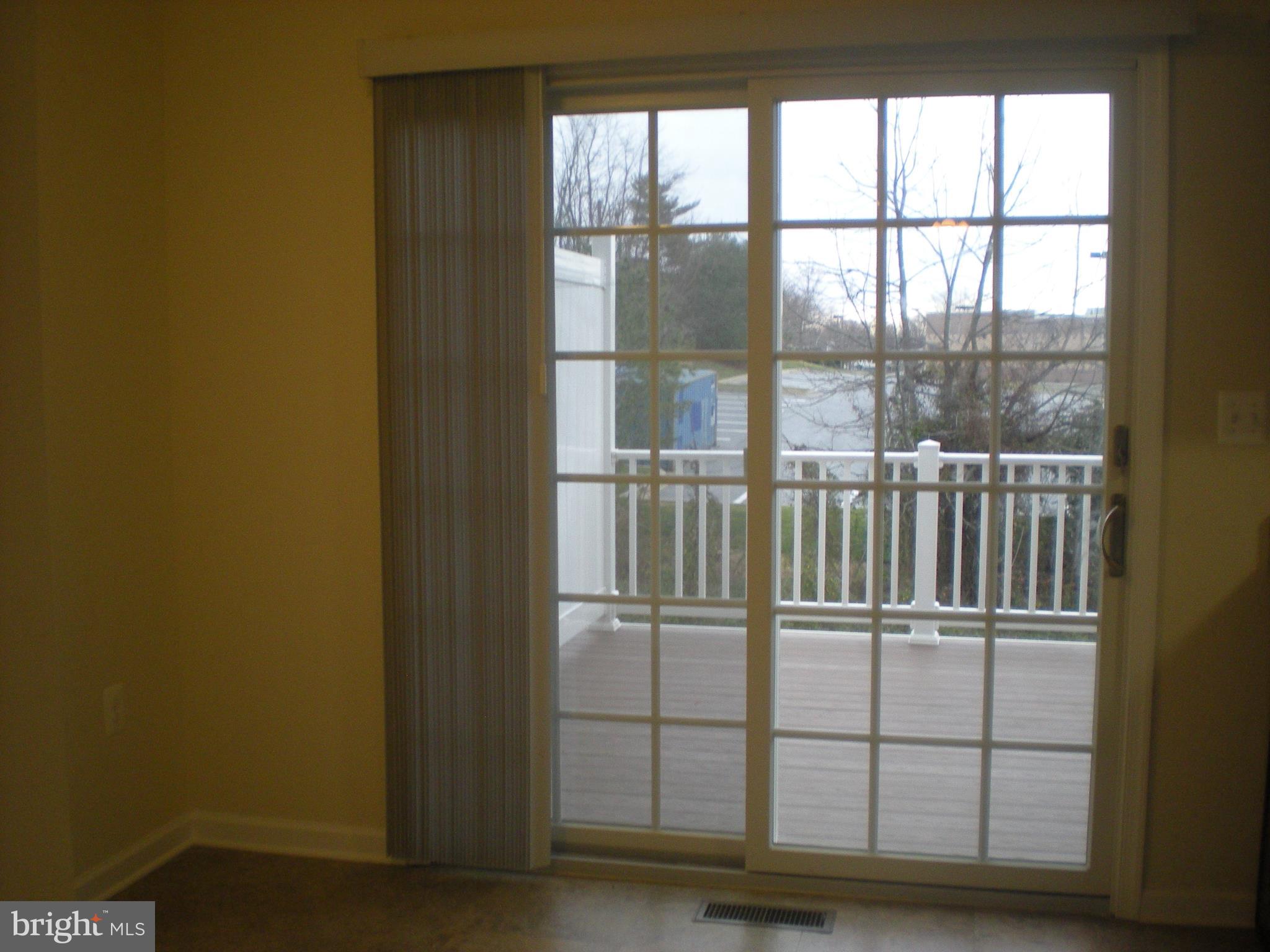 BARNETT AVENUE TOWNHOMES - Residential Lease