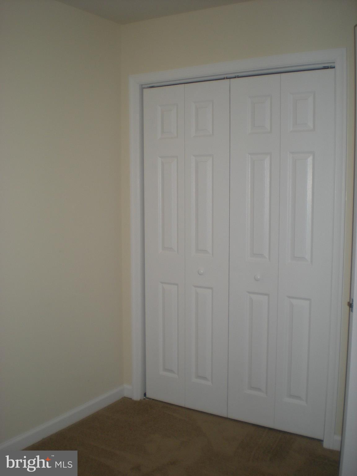 BARNETT AVENUE TOWNHOMES - Residential Lease