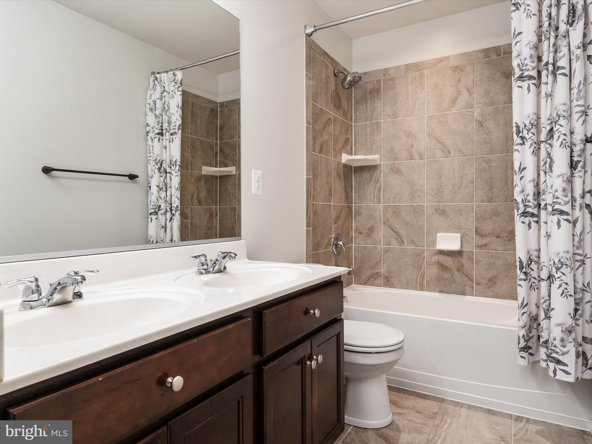 NORTH BROOK - Residential