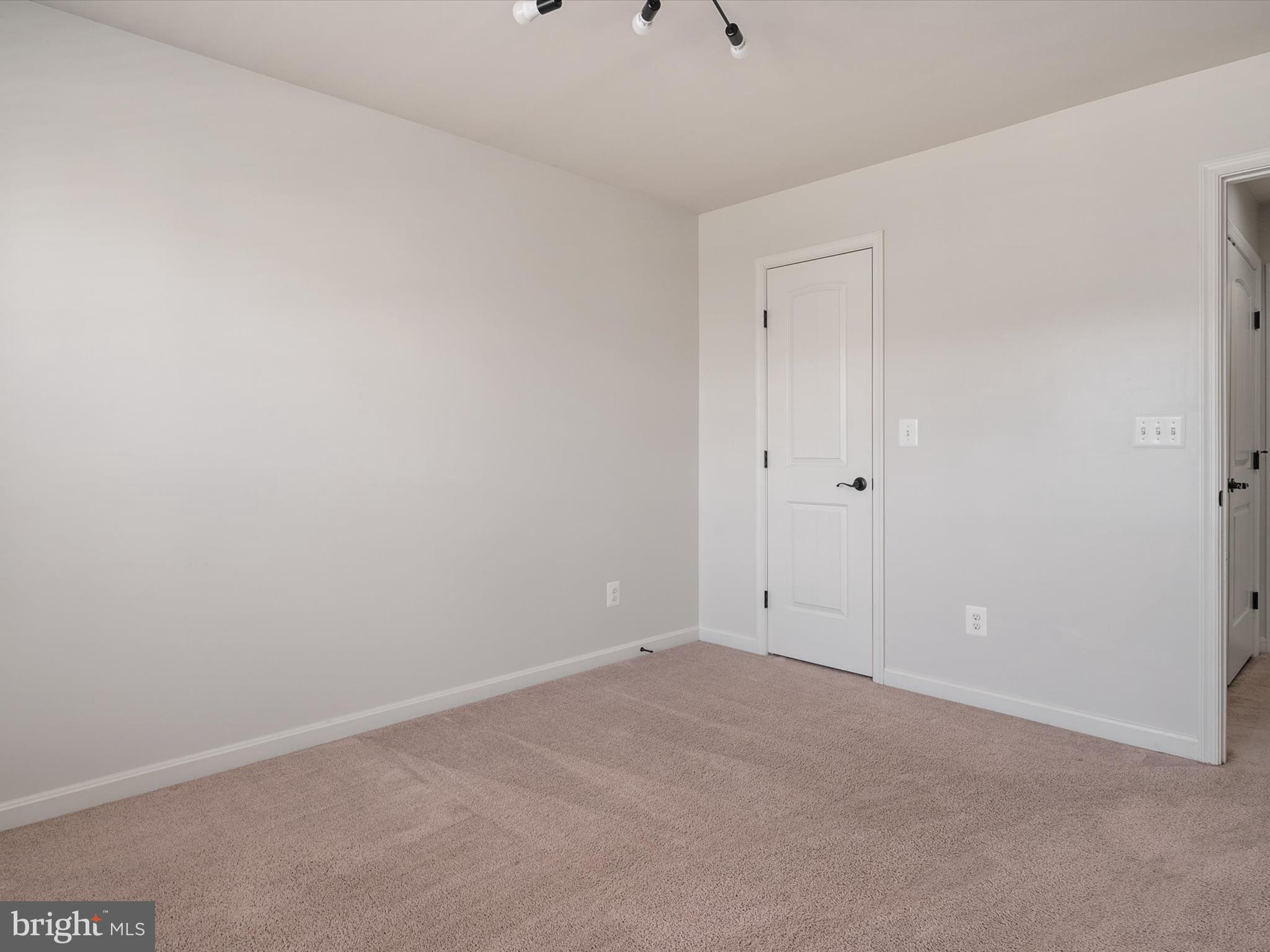 NORTH BROOK - Residential