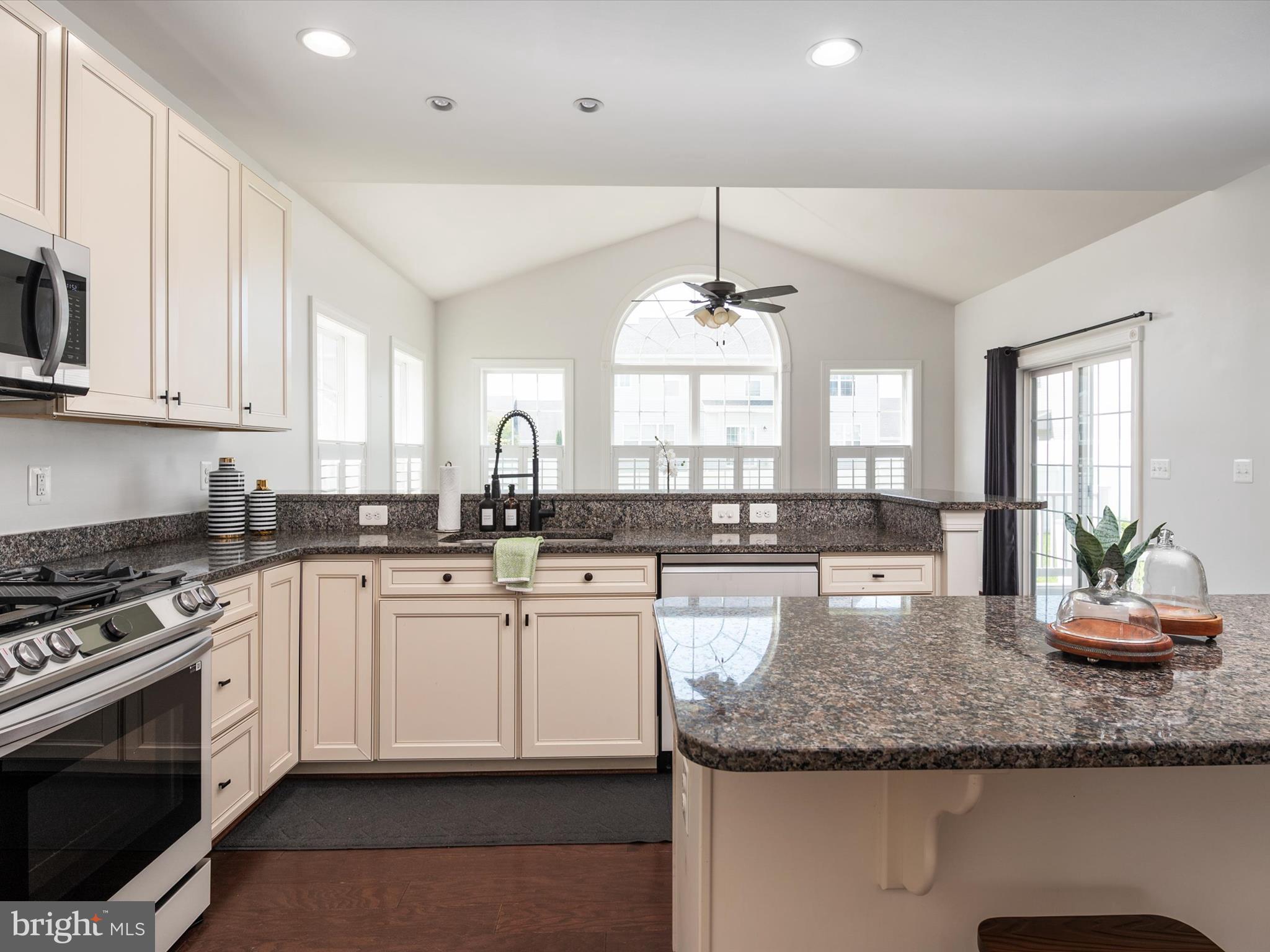 NORTH BROOK - Residential