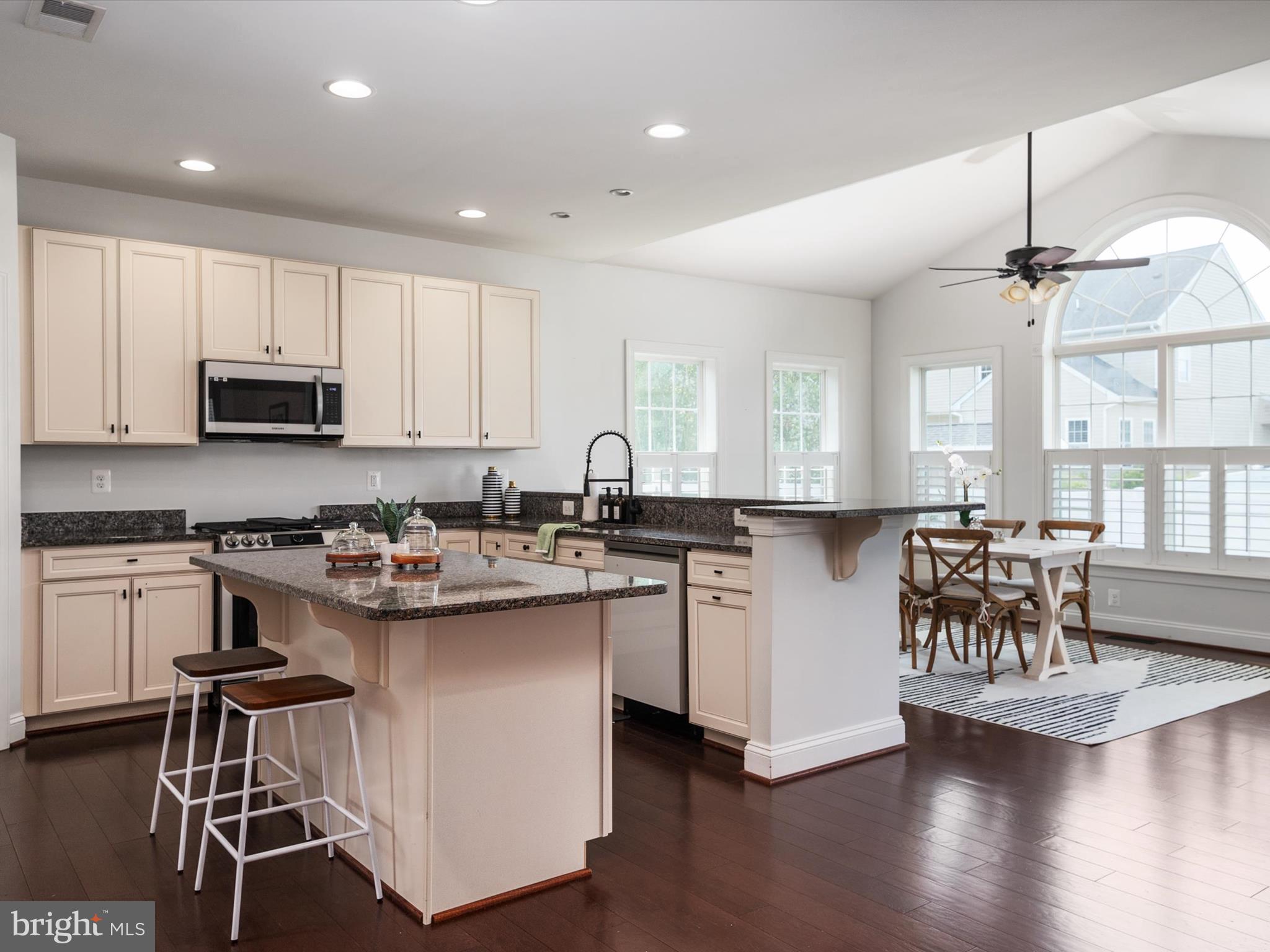 NORTH BROOK - Residential