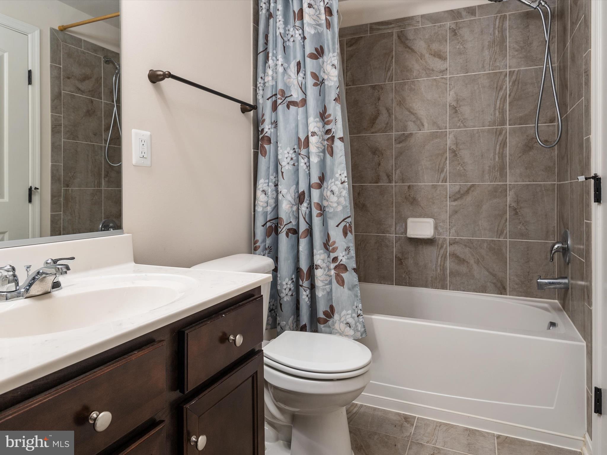 NORTH BROOK - Residential