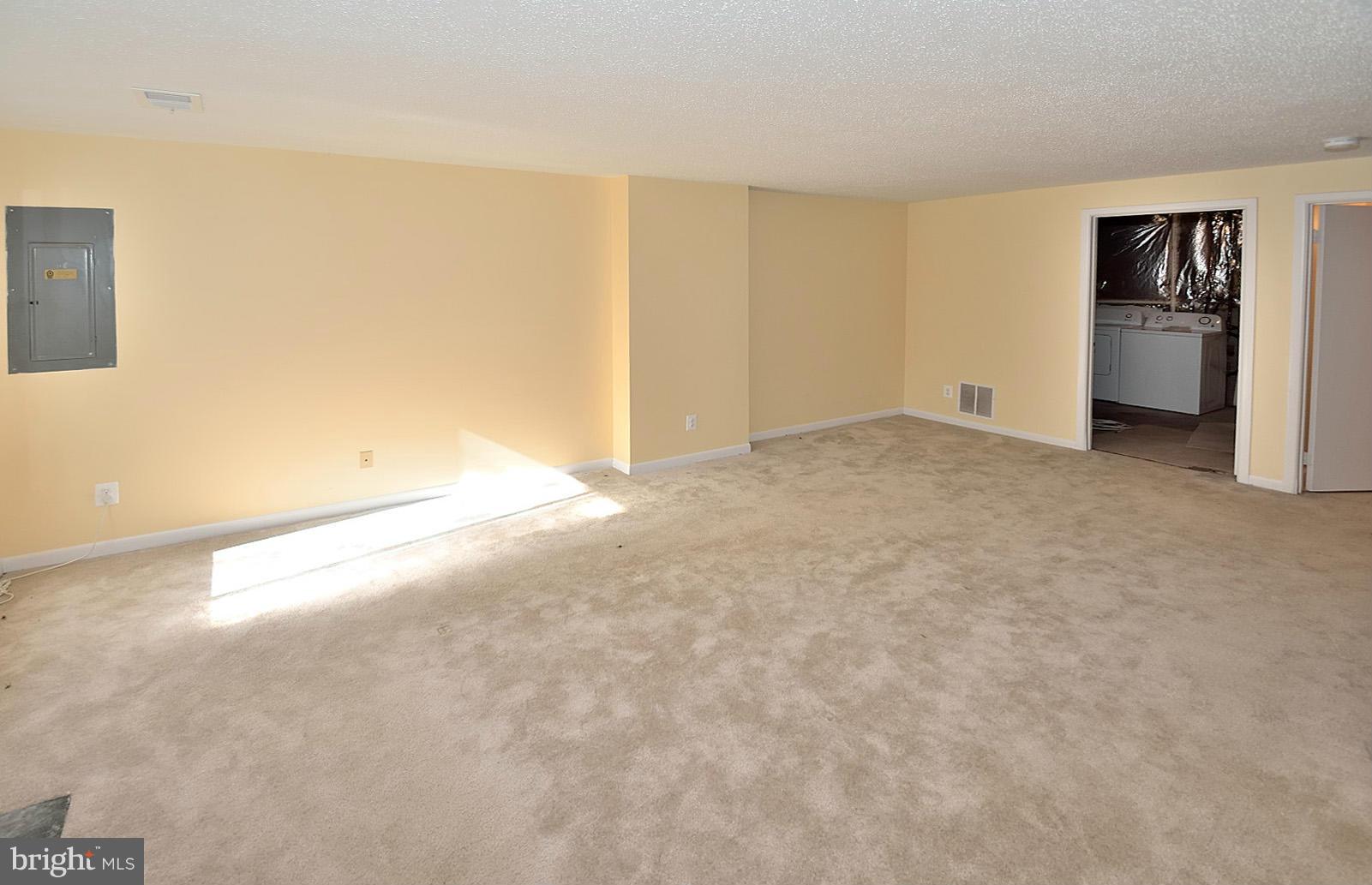 LAKE RIDGE - Residential Lease