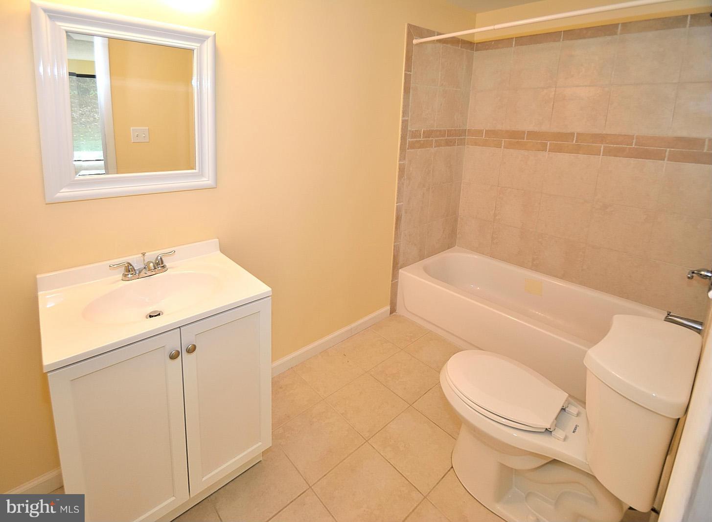 LAKE RIDGE - Residential Lease