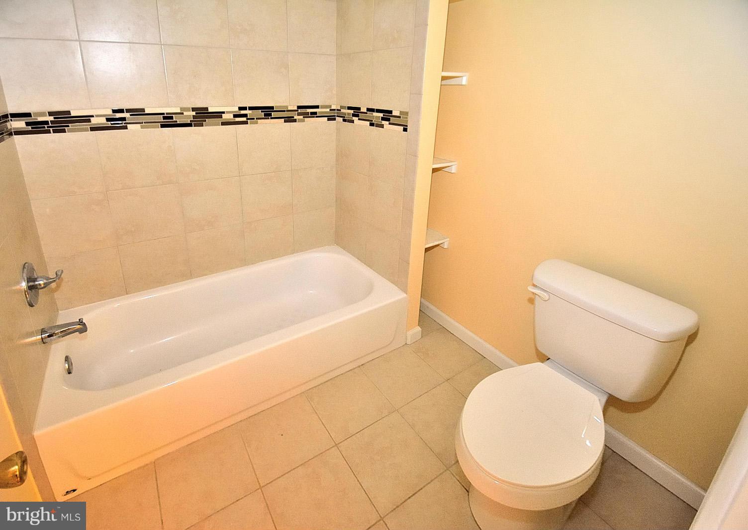 LAKE RIDGE - Residential Lease