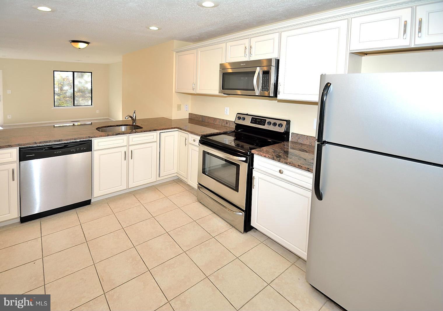 LAKE RIDGE - Residential Lease