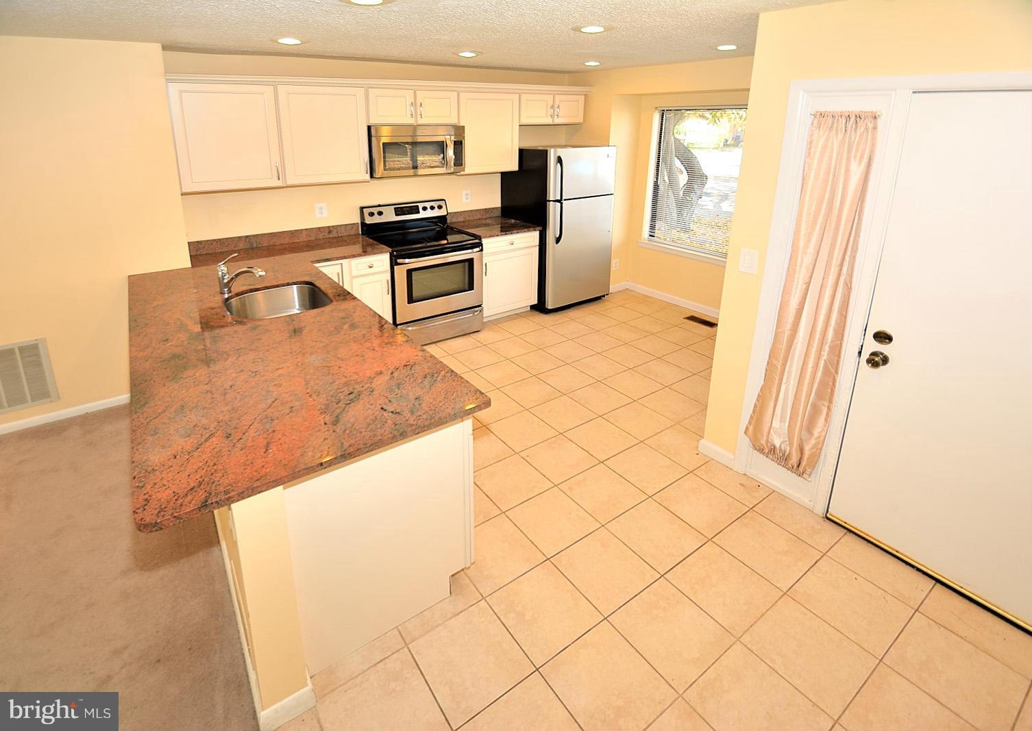 LAKE RIDGE - Residential Lease