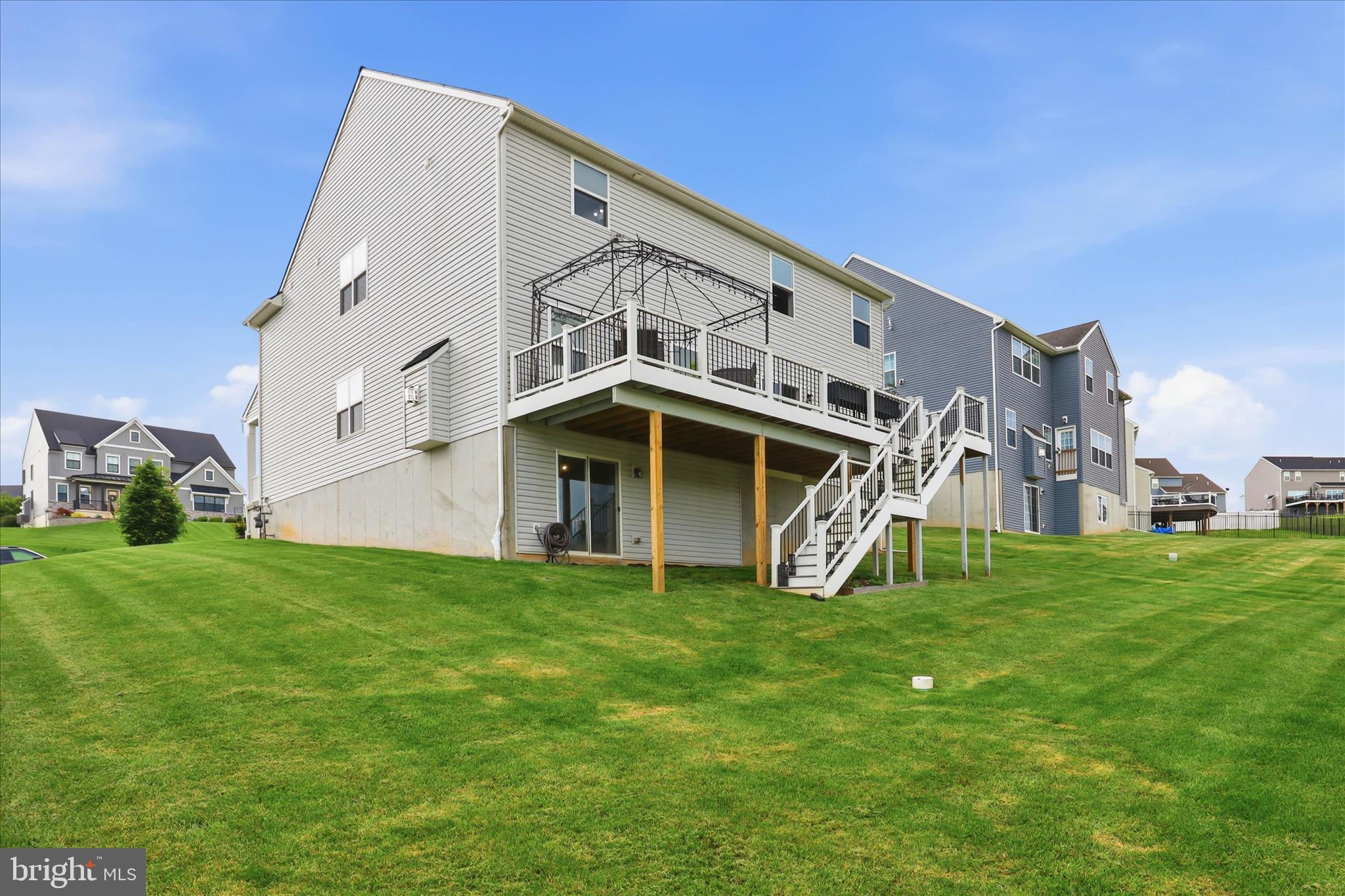 ROLLING MEADOWS AT RENTZEL FARM - Residential